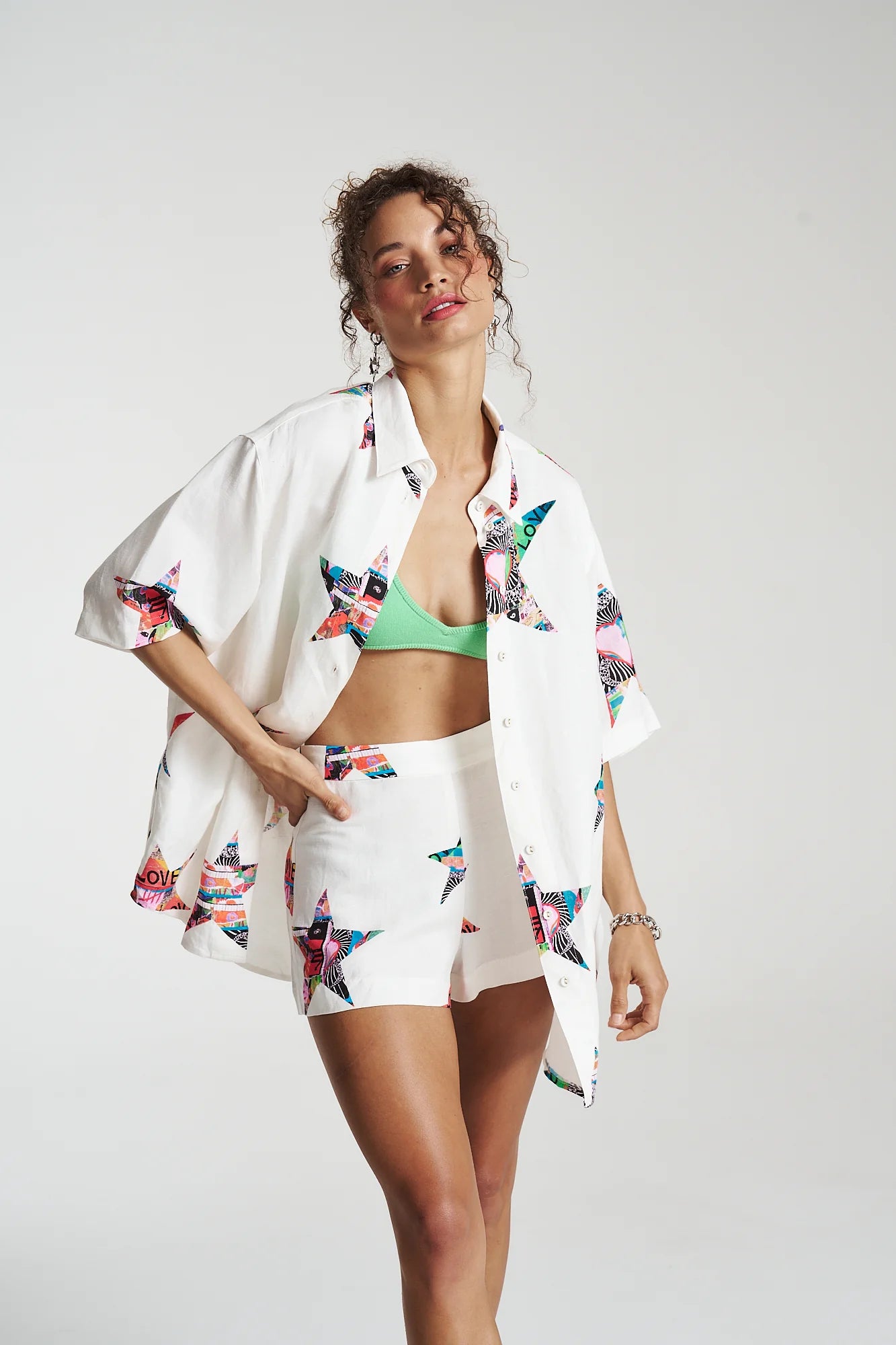Big Shirt Star X Lovers - Oversized Graphic T-Shirt for Men & Women | Trendy Streetwear Fashion | Perfect for Casual Wear, Concerts & Date Nights