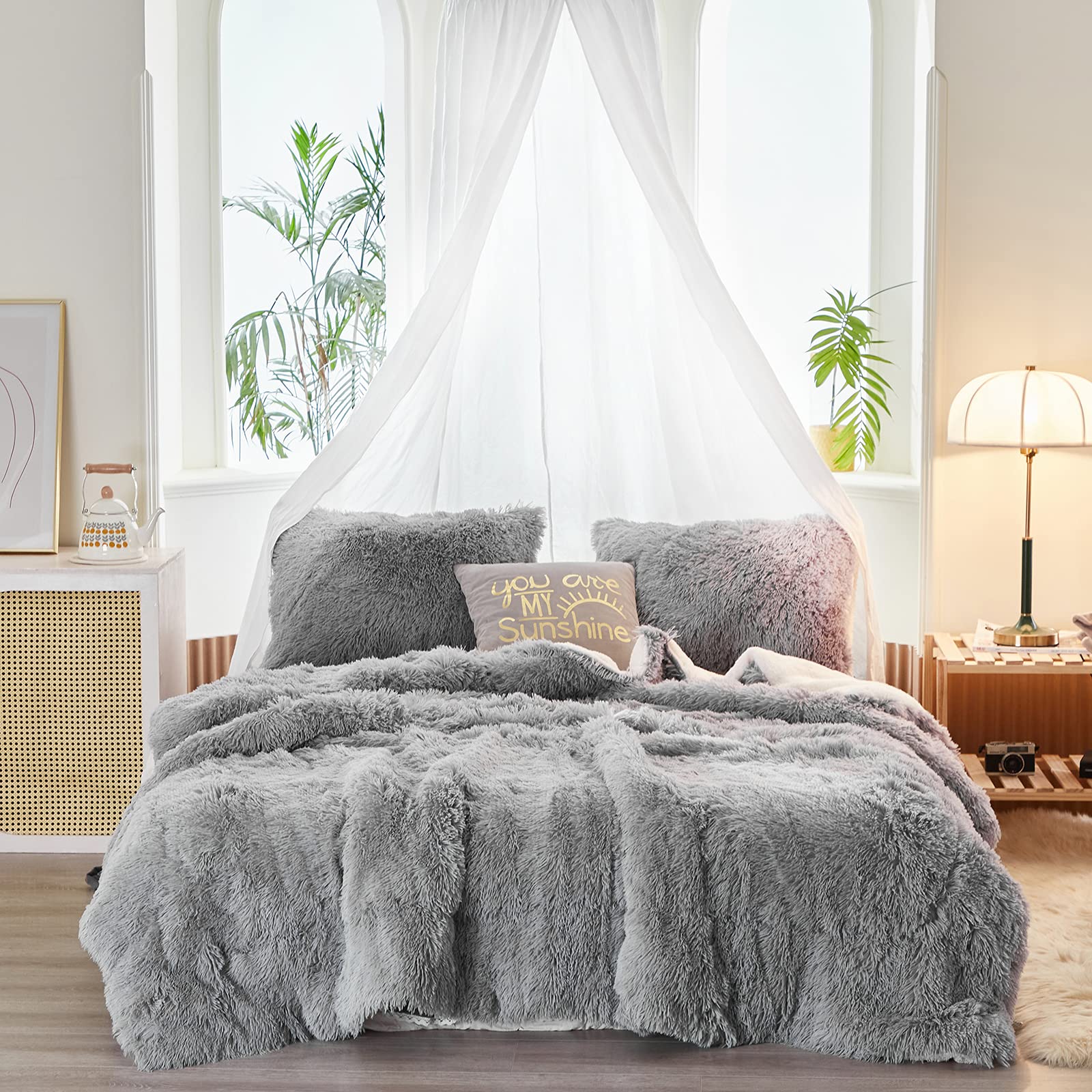 Luxury Faux Fur Shaggy Comforter Set King Size - Plush & Sherpa Reversible Grey Bedding, Ultra Soft 3 Piece Set (1 Comforter + 2 Pillowcases) for Winter Warmth - Perfect for Cozy Bedrooms, Guest Rooms & Cold Weather Comfort