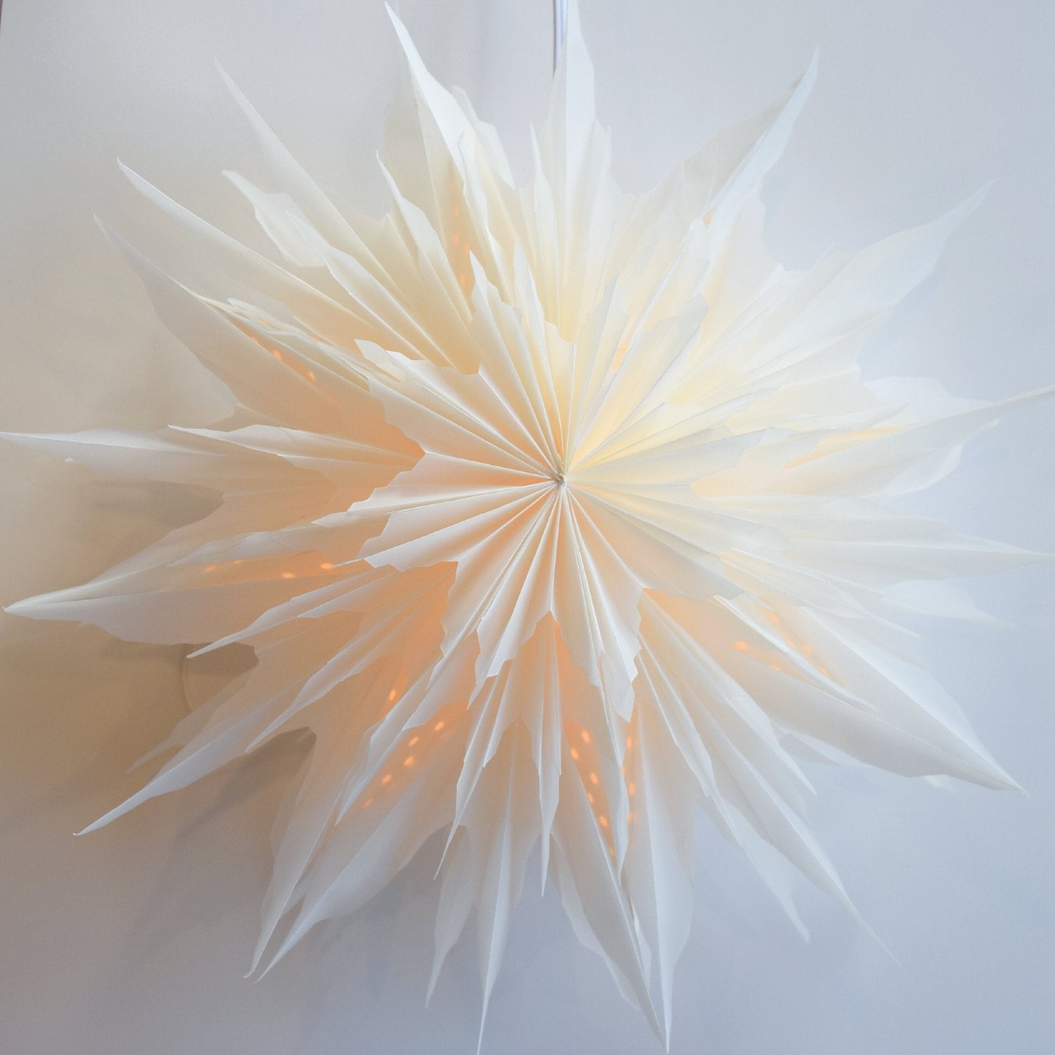 17 Inch White Snowdrift Snowflake Star Lantern - Pizzelle Design Holiday Decorations for Christmas, Winter Weddings, Parties & Home Decor - Perfect for Indoor & Outdoor Seasonal Displays