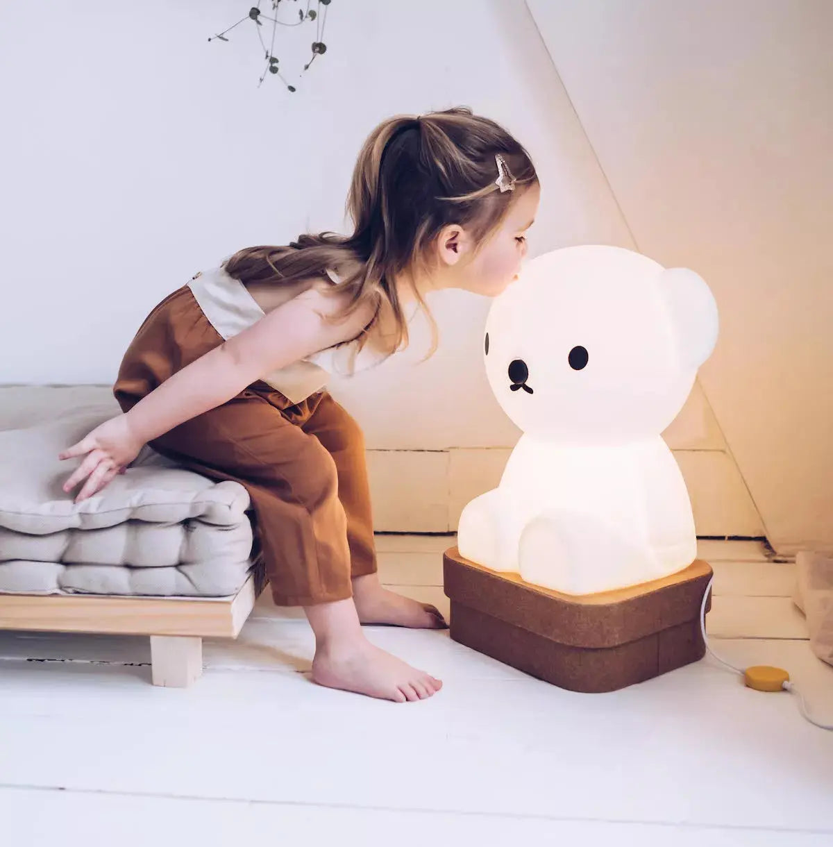 Boris the Bear Night Light - Cute Star Projector for Kids' Bedroom, Nursery & Sleep Aid - Perfect for Bedtime Stories & Creating a Soothing Sleep Environment