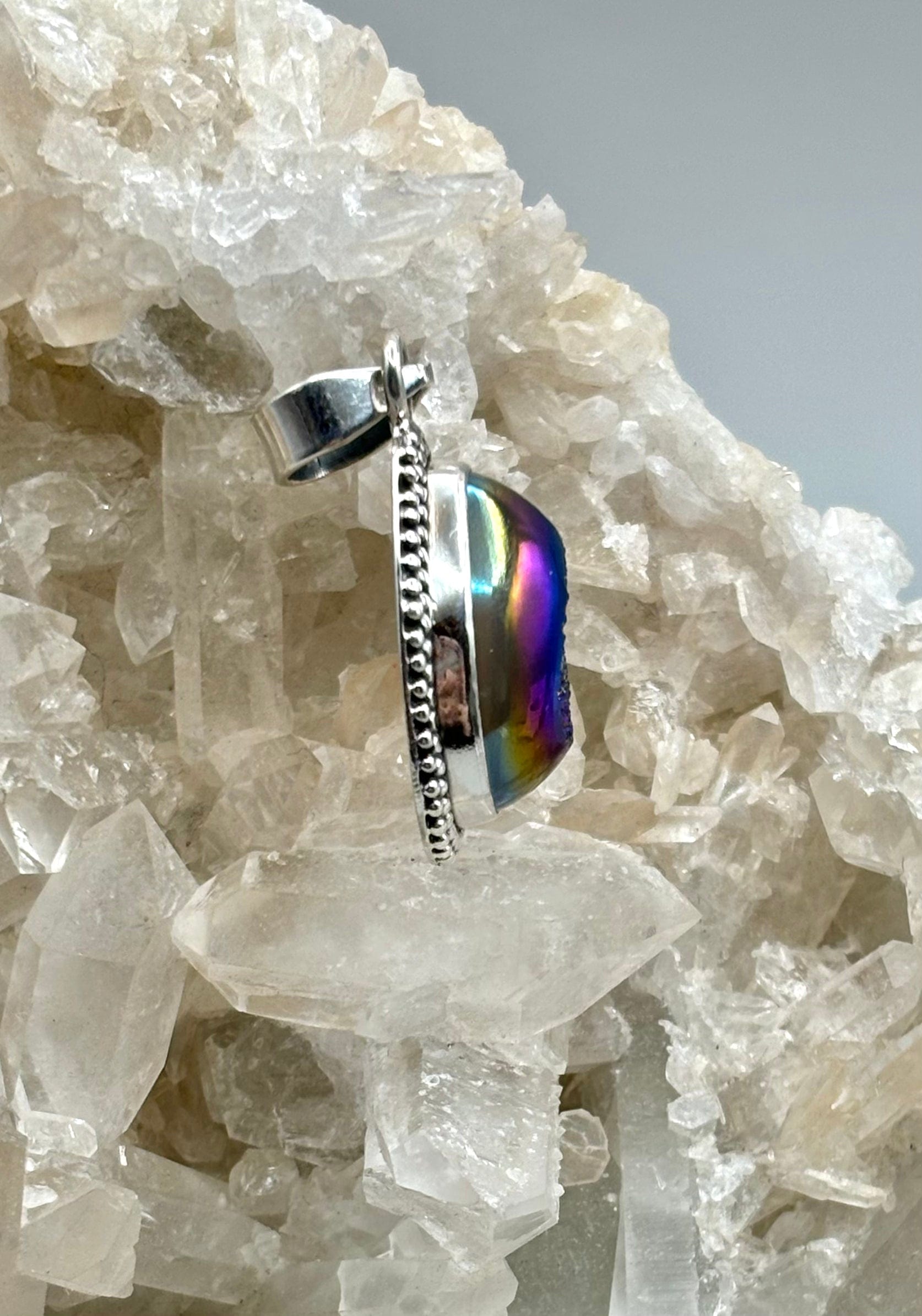 Aura Druzy Pendant Necklace - Natural Crystal Healing Jewelry for Women - Perfect for Meditation, Yoga & Spiritual Gifts