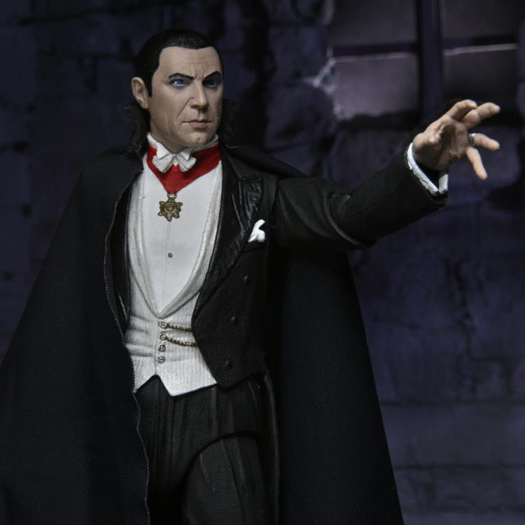 Universal Monsters Ultimate Dracula (Transylvania) Action Figure - Collectible Horror Movie Character for Halloween Decor & Display