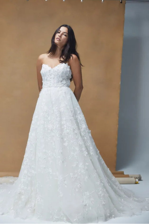 Amsale Violet Bridesmaid Dress - Size 8 | Elegant Formal Gown for Weddings, Parties & Special Occasions
