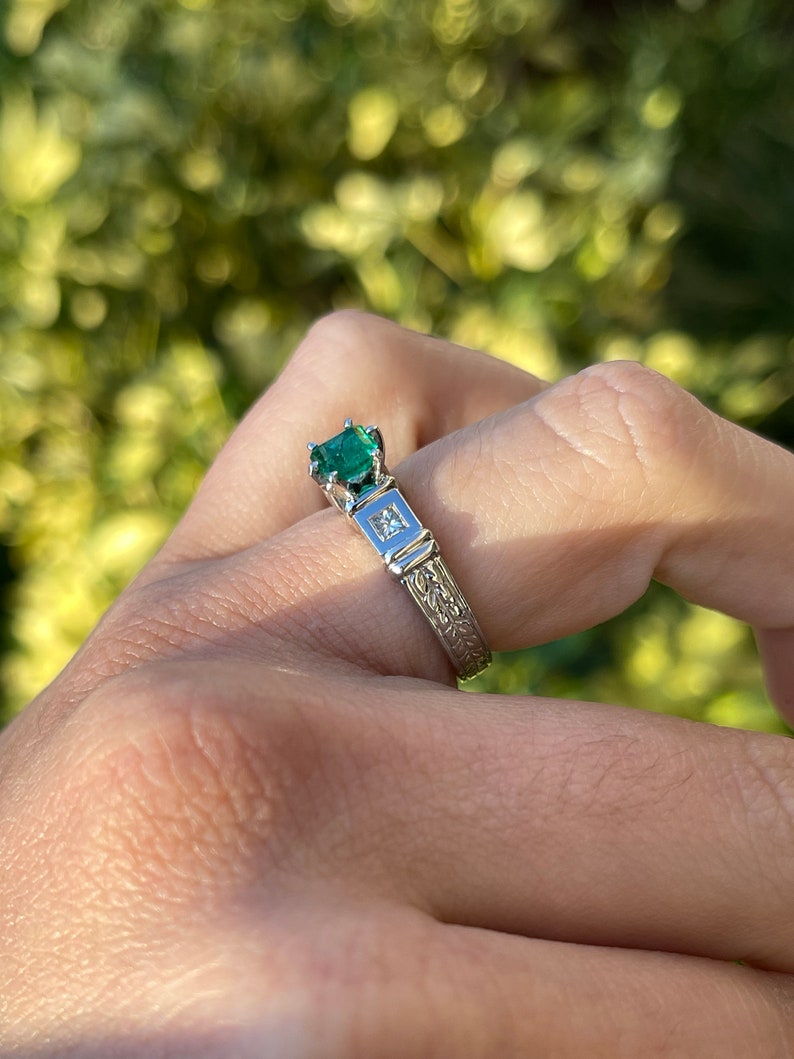 1.20tcw Fine Quality Asscher Cut Emerald & Princess Cut Diamond 3 Stone Ring in 18K Gold - Perfect for Engagement, Wedding, Anniversary & Special Occasions