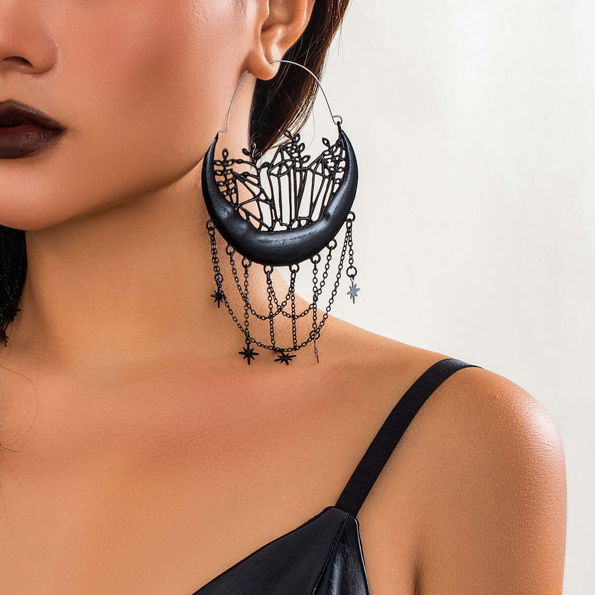 Gothic Halloween Black Magic Vampire Drop Earrings NZ3024 | Elegant Gothic Jewelry for Women | Perfect for Halloween, Cosplay, and Dark Fashion Accessories