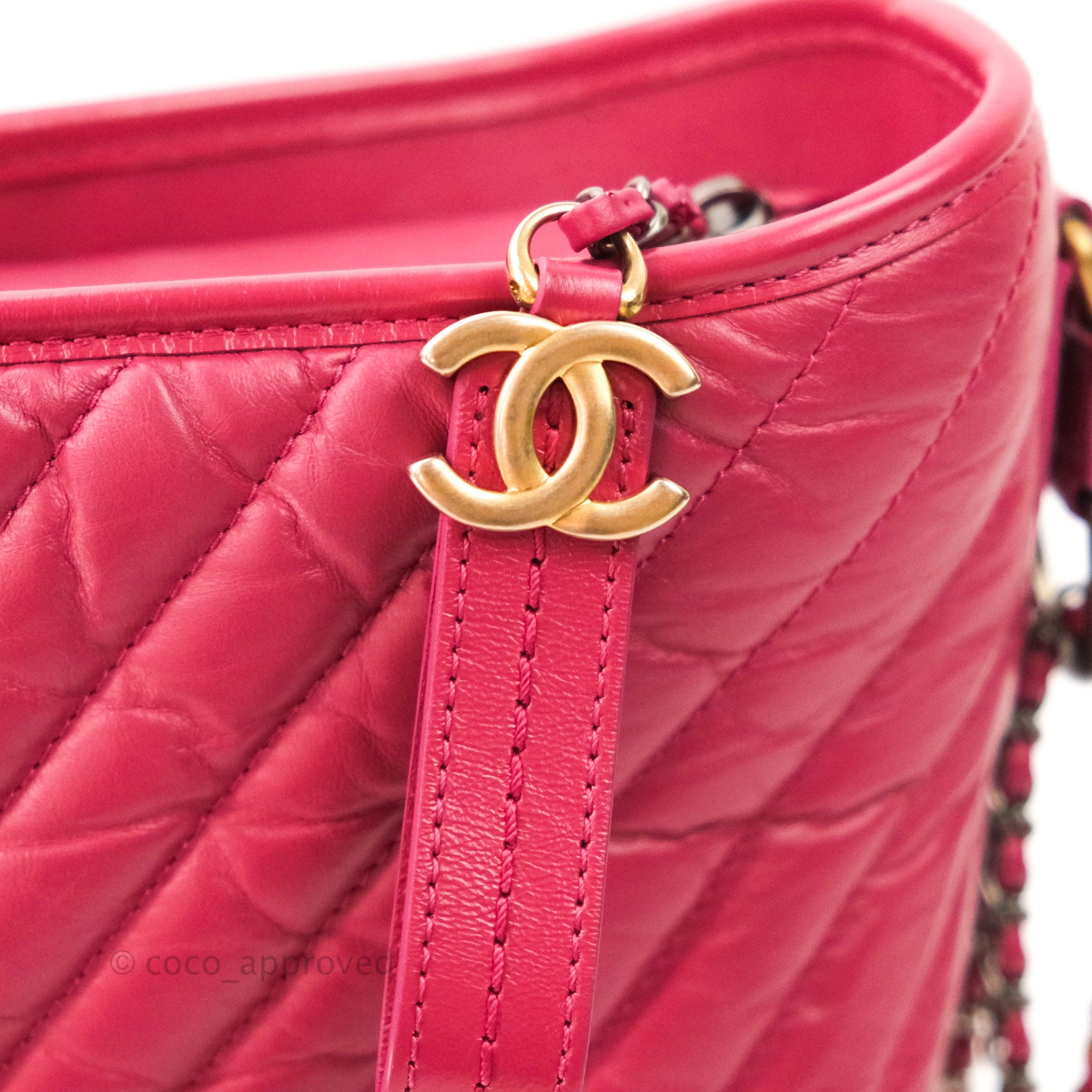 Chanel Chevron Medium Gabrielle Hobo Bag in Pink Aged Calfskin with Mixed Hardware - Perfect for Work, Travel & Everyday Luxury