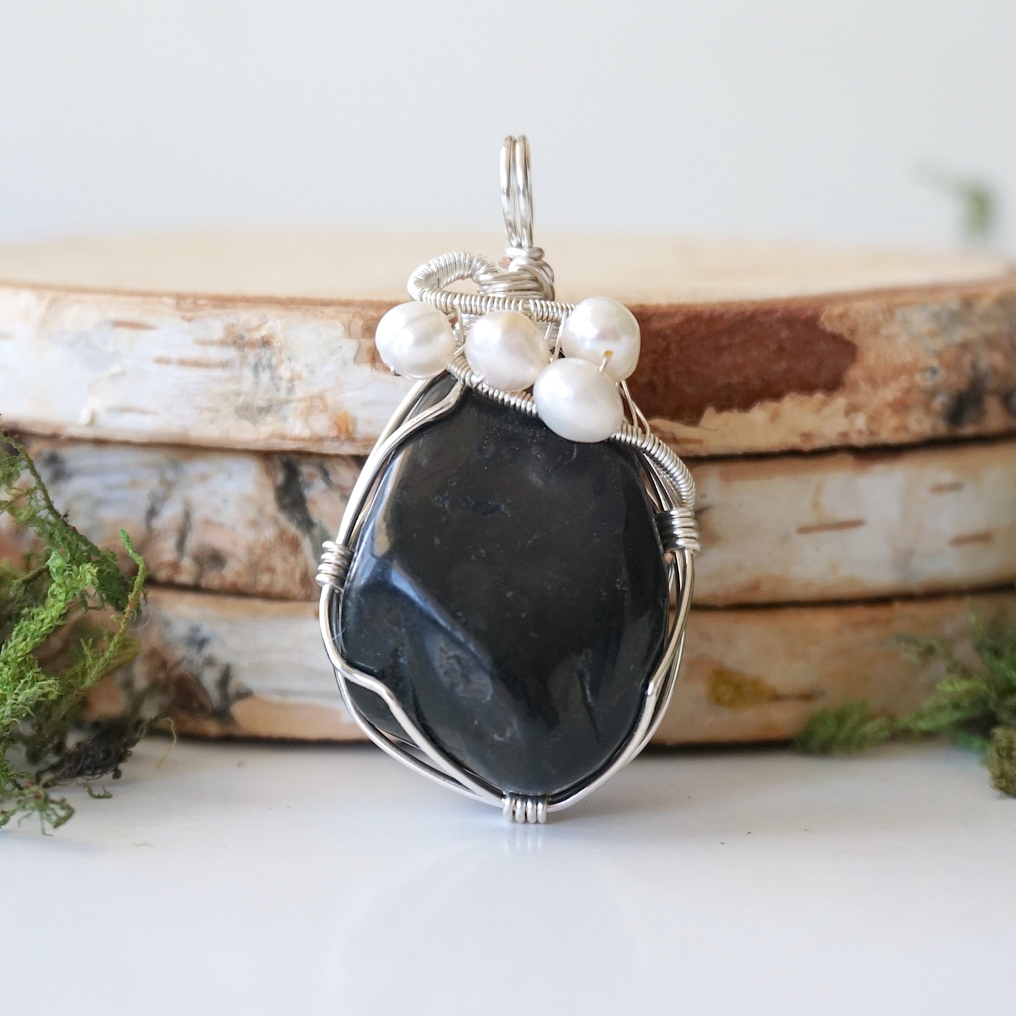 Shungite and Pearl Necklace for Women - Silver Plated Healing Crystal Jewelry for Protection, Stress Relief & Positive Energy - Perfect for Meditation, Yoga & Everyday Wear