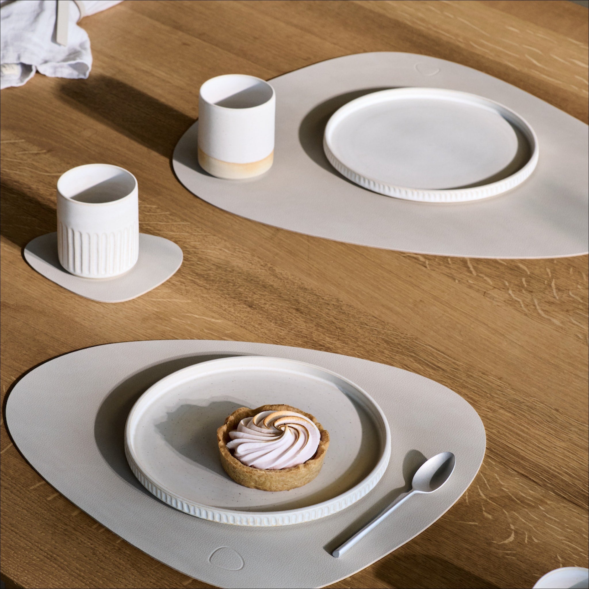 LIND DNA Nupo Curve Table Placemat Large - Premium Oyster White Placemat for Dining Table, Kitchen, and Restaurant - Elegant & Durable Table Setting Accessory for Everyday Use and Special Occasions