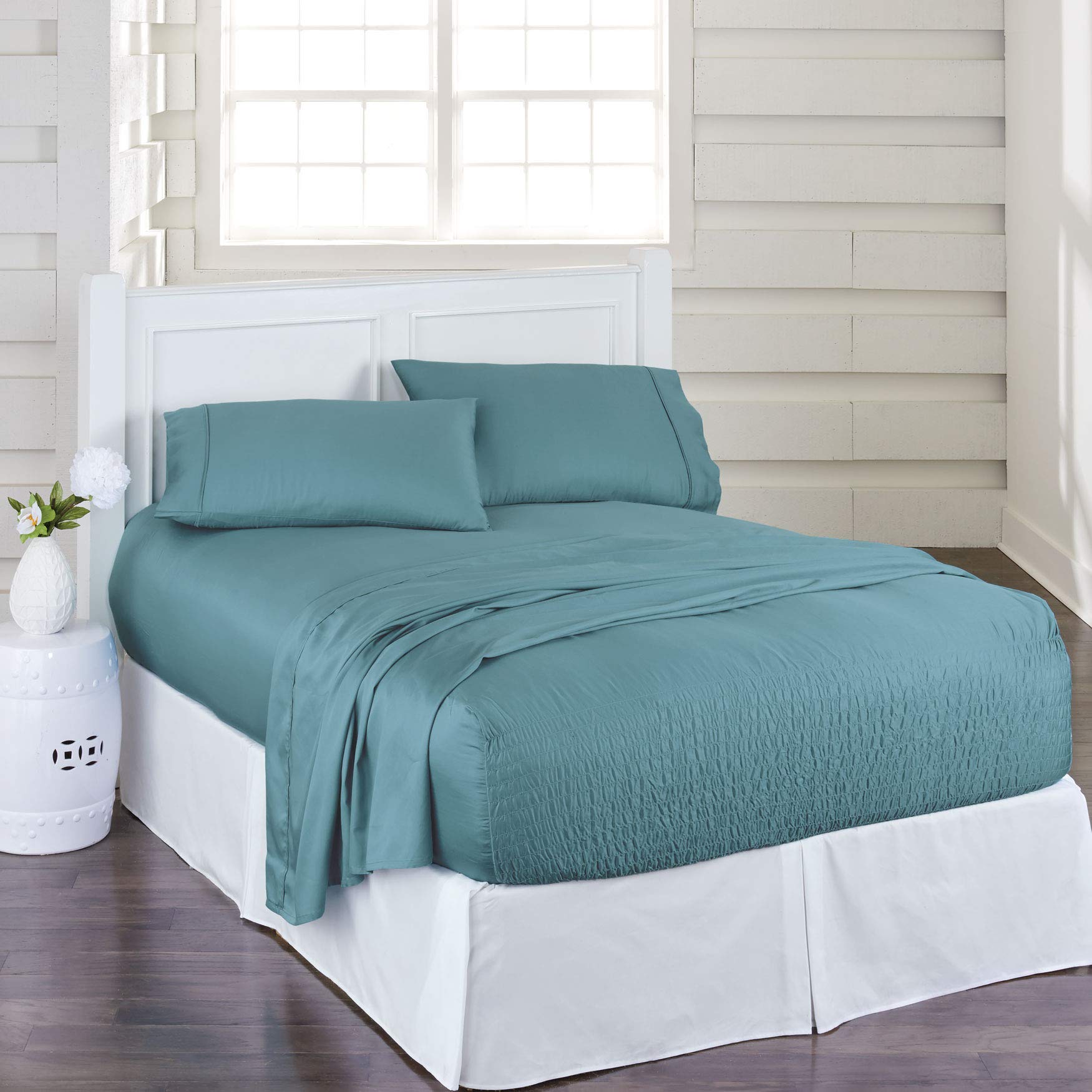 BrylaneHome 300 Thread Count Bed Sheet Set - Twin Size, Sage Green - Soft & Breathable for Comfortable Sleep - Perfect for Guest Rooms, Dorms, and Kids' Bedrooms