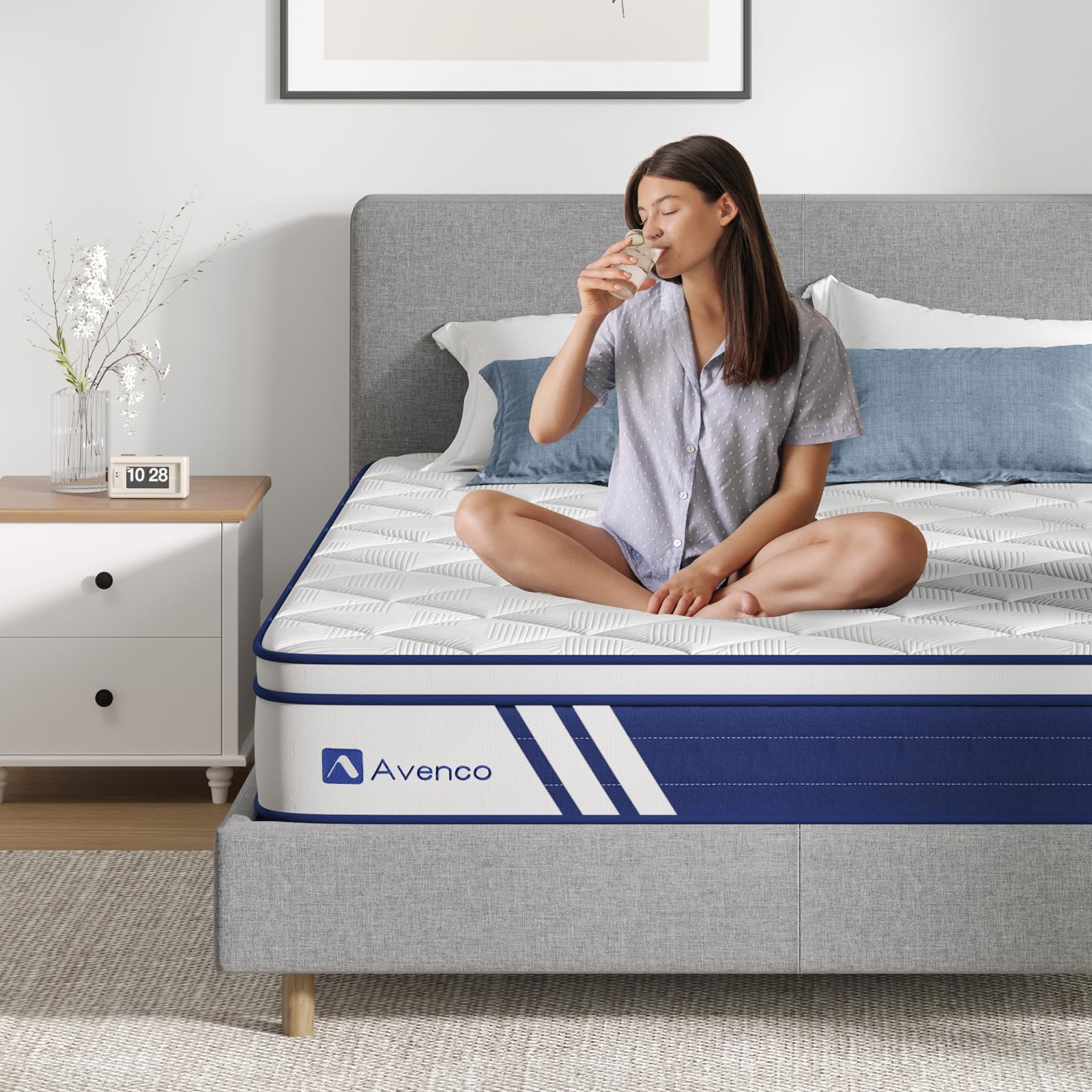 Avenco 10 Inch Queen Size Hybrid Mattress - Memory Foam & Pocket Coils for Motion Isolation, Medium Firm Support, CertiPUR-US Certified - Perfect for Bedrooms, Guest Rooms & Apartments