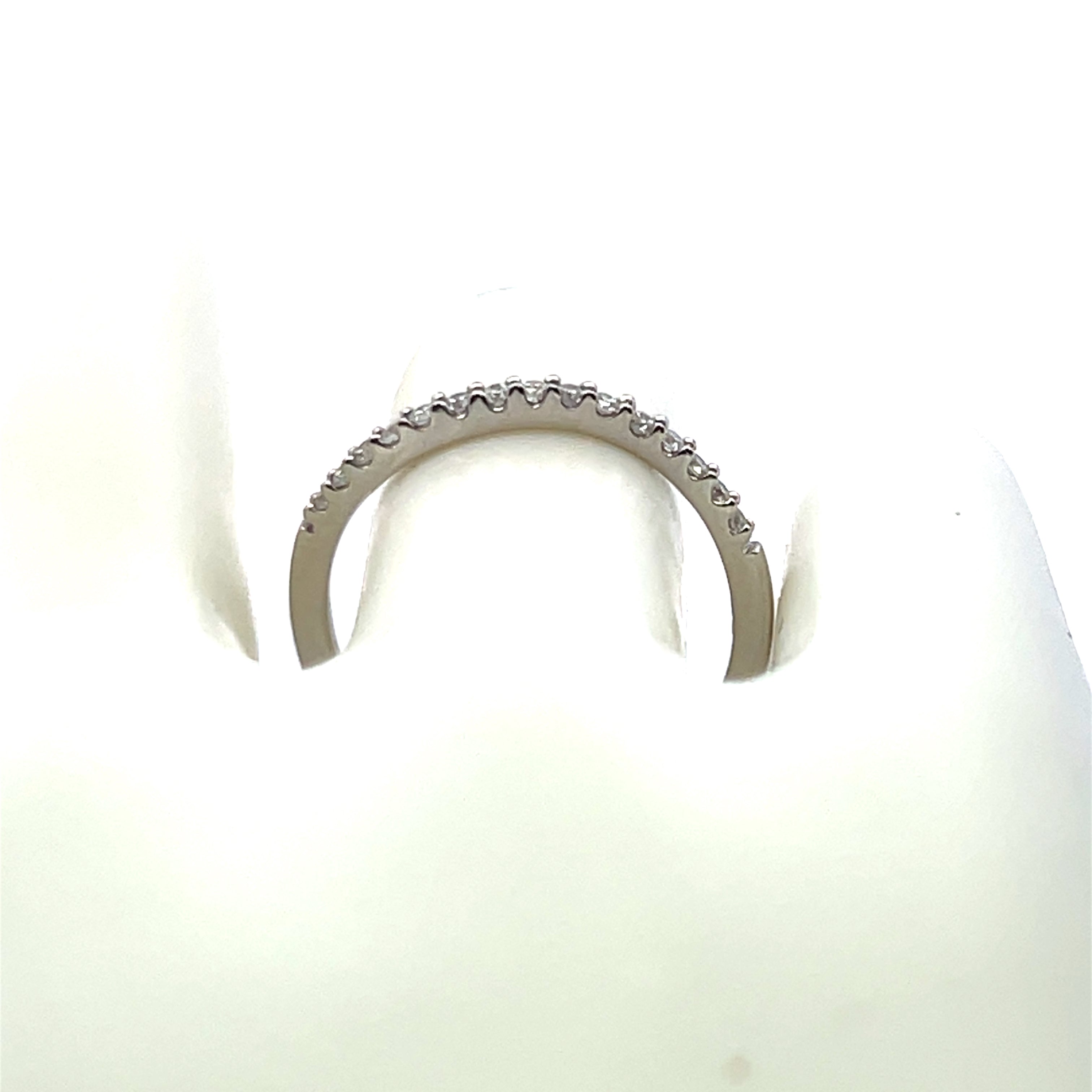 0.20 Carat Round Brilliant H VS1 Diamond Engagement Ring in 14K White Gold - Perfect for Proposals, Weddings & Anniversary Gifts