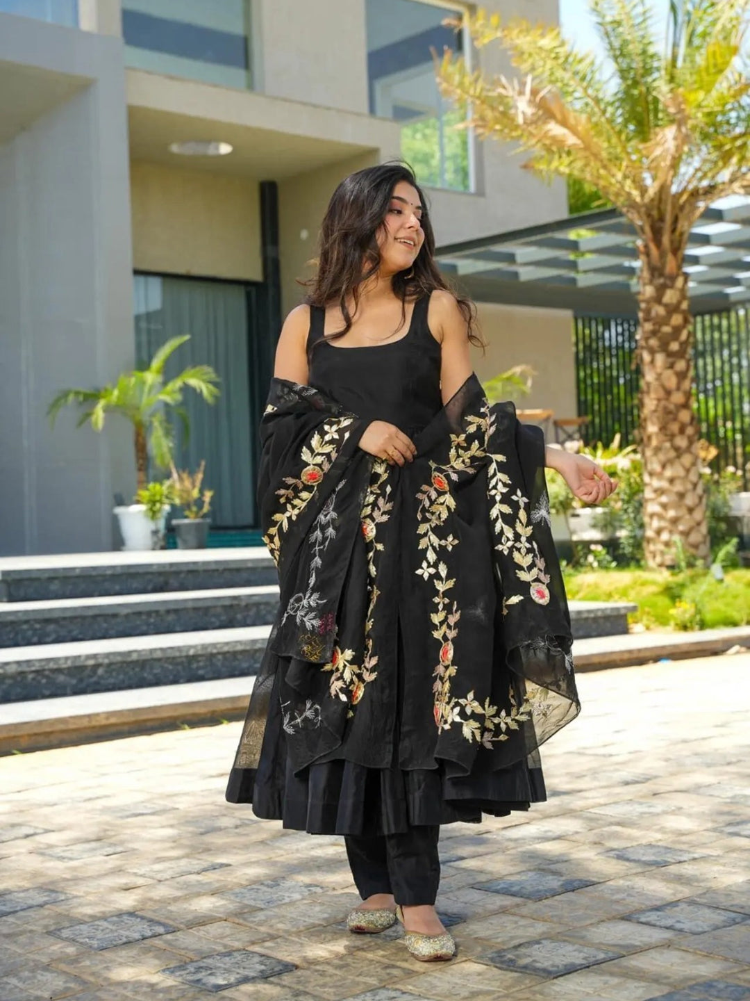 Elegant Black Designer Heavy Anarkali Suit with Exquisite Embroidery - Perfect for Weddings, Parties & Festive Occasions
