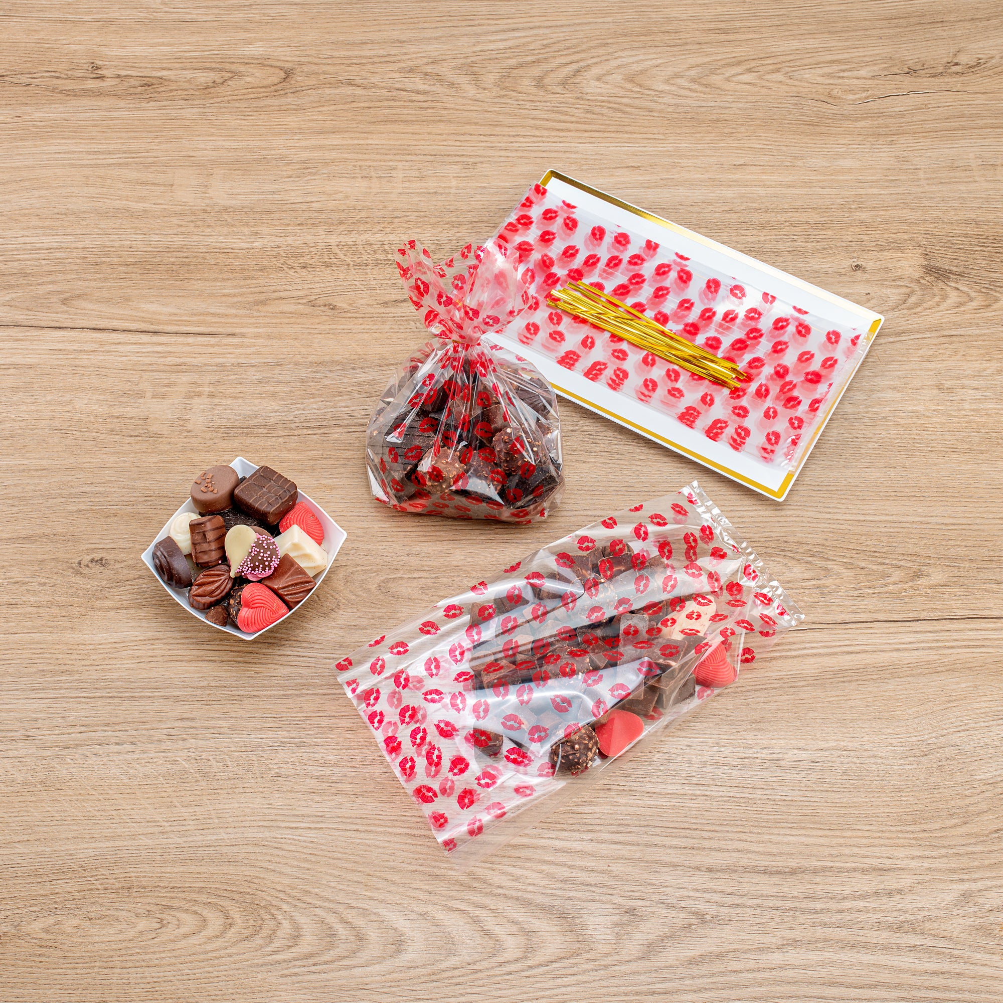 Sexy Lips Plastic Candy Bags - Gusseted 5 x 3 x 11 Inches - 4000 Count Bulk Packaging Box for Parties, Weddings & Candy Buffets