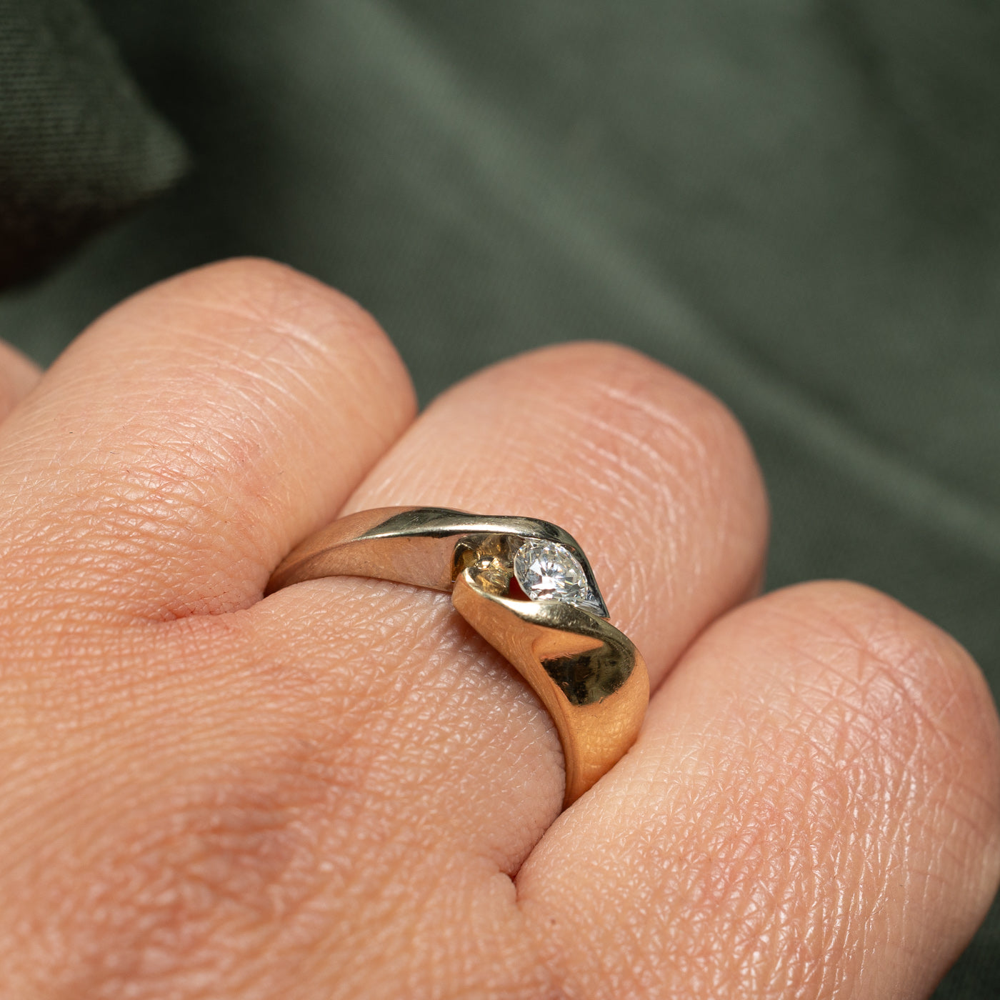 Elegant Two-Tone Gold Diamond Bypass Ring - 0.30ct Round Cut Diamond Engagement Ring - Size 8.5 - Perfect for Anniversary, Wedding & Special Occasion Gifts