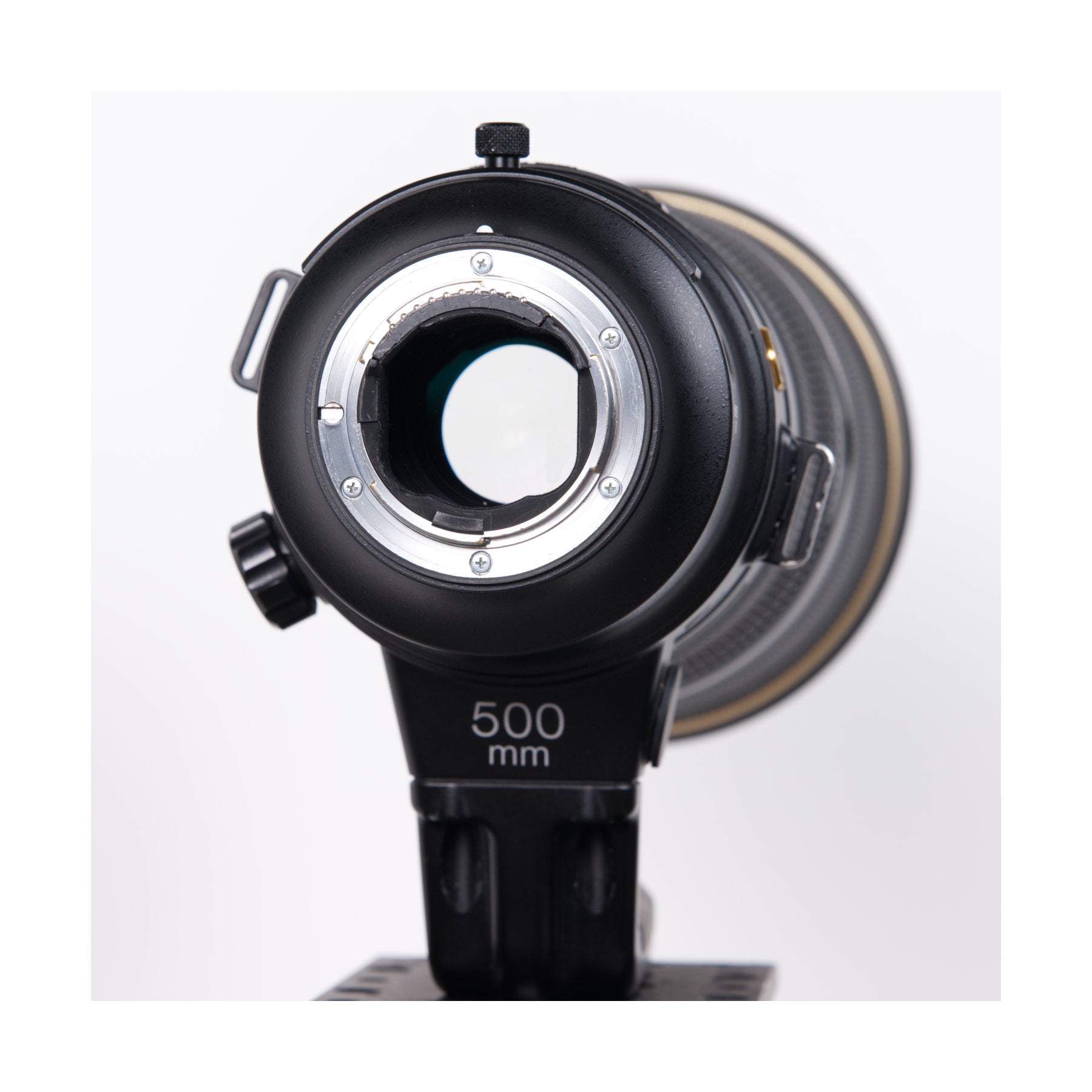 Nikon AF-S 500mm f/4E FL ED VR Super Telephoto Lens for Wildlife & Sports Photography - Professional DSLR Camera Lens for Nikon FX & DX Format Cameras - Perfect for Bird Watching, Safari, and Outdoor Adventure Photography