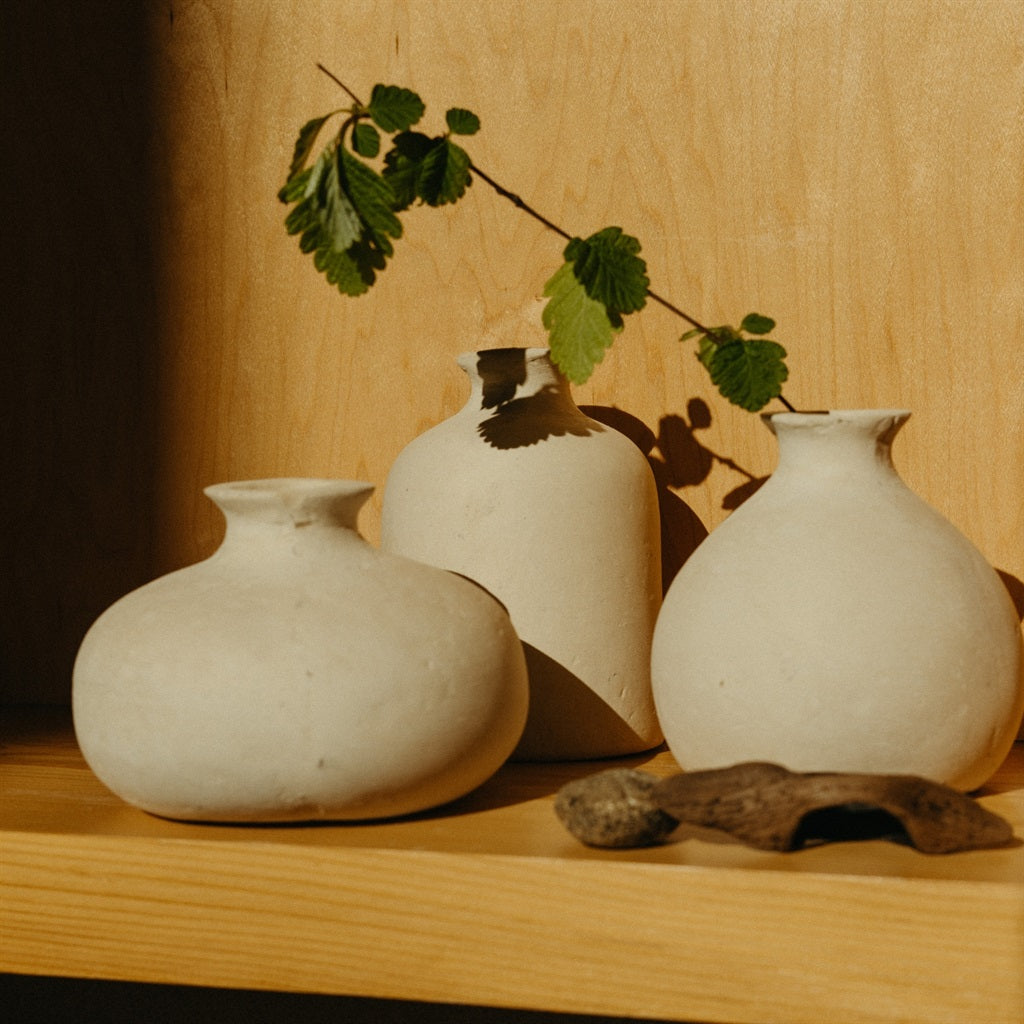 Handmade Amara Paper Mache Bud Vase - Small Decorative Flower Vase for Home Decor, Wedding Centerpieces & Boho Chic Interiors