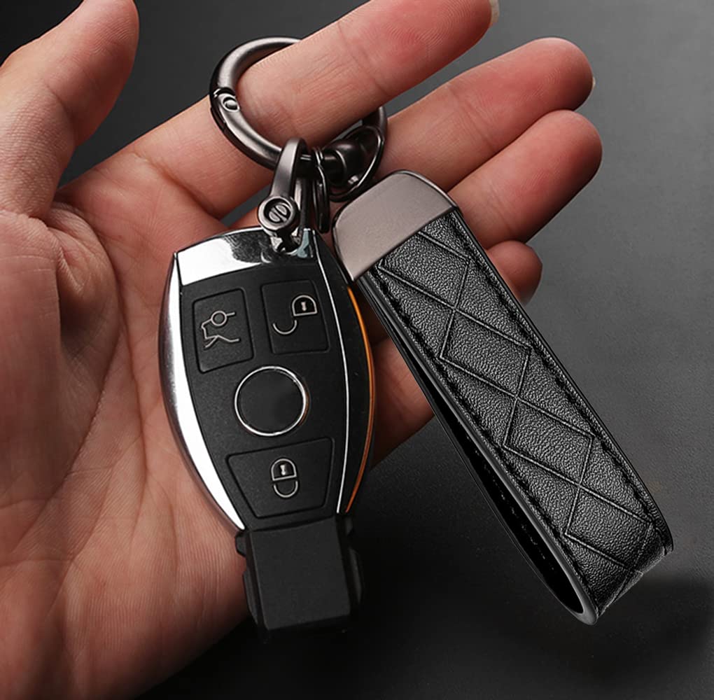 Leather Car Keychain with D-Ring - Universal Rotatable Key Holder for Men & Women, Anti-Lost Key Fob (Black) - Perfect for Car Keys, House Keys & Daily Organization