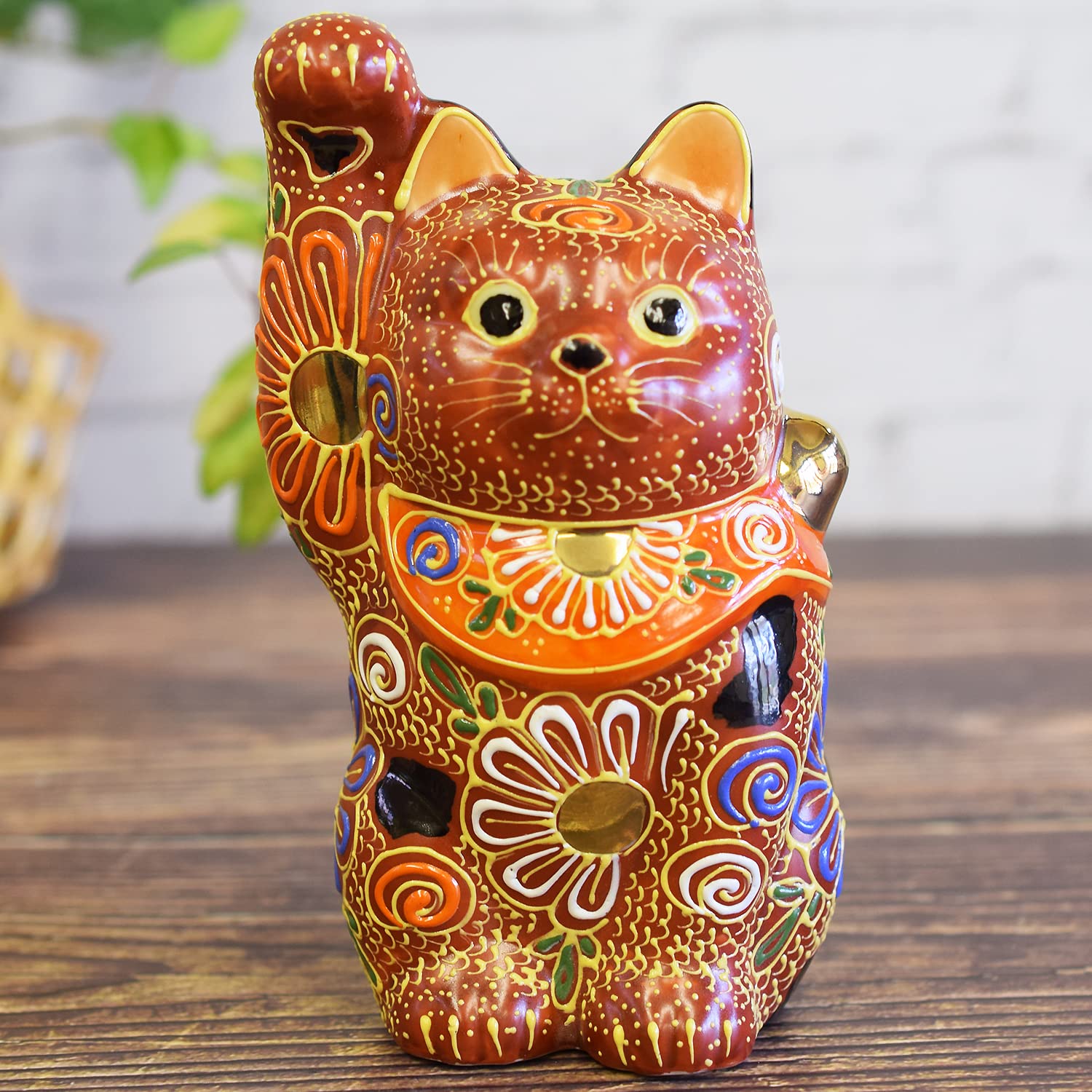 Authentic Japanese Maneki Neko Lucky Cat - Right Hand Ceramic Figurine for Good Fortune & Prosperity | Perfect for Home Decor, Office Desk & Gift Giving