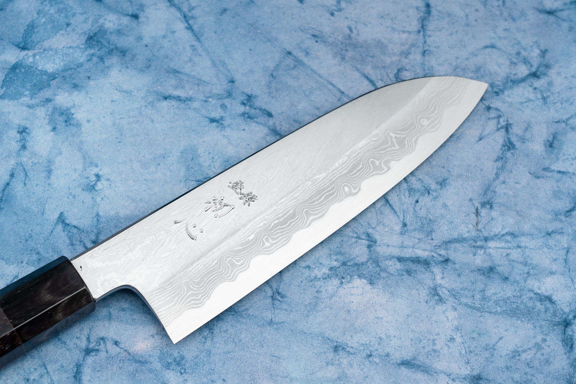 Premium Hatsukokoro Aoichi Damascus Santoku Knife 180mm - Japanese High Carbon Steel Blade for Professional Chefs & Home Cooking