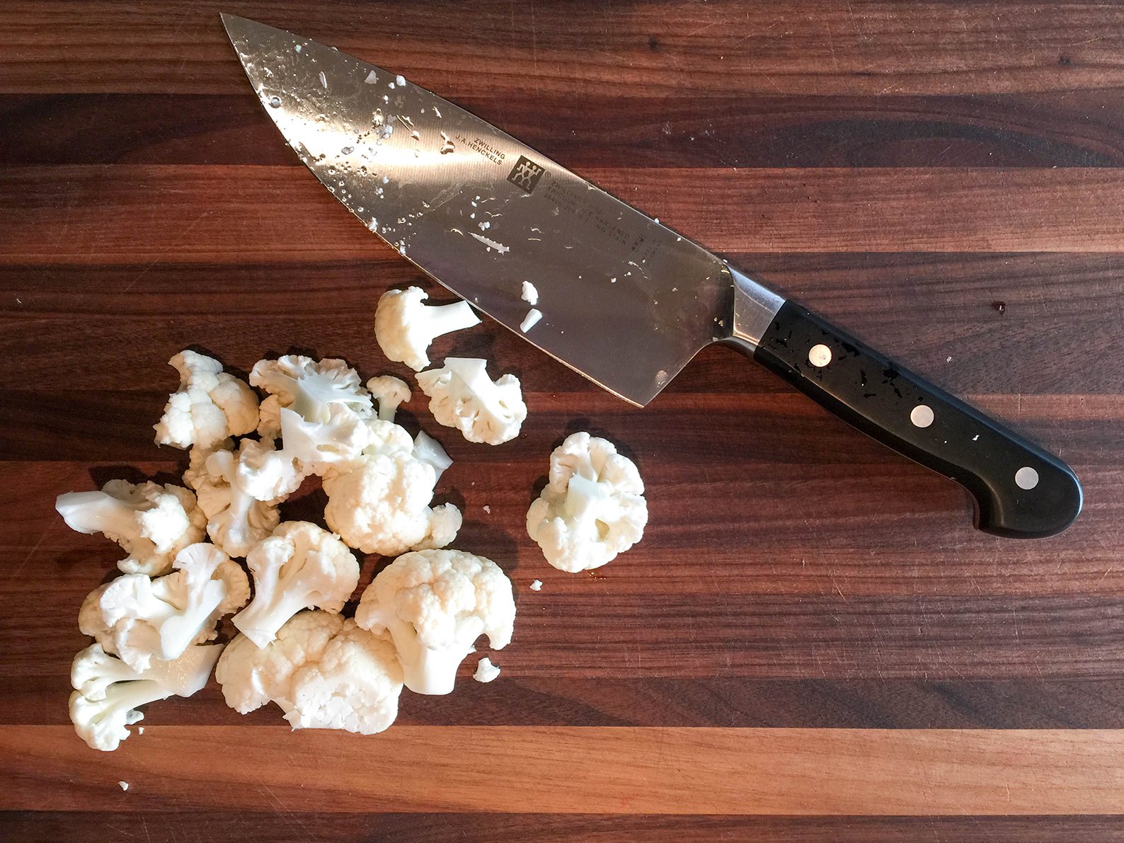 ZWILLING J.A. Henckels Pro 6 Inch Chef Knife - High Carbon Stainless Steel Kitchen Knife with Ergonomic Handle - Perfect for Slicing, Dicing & Chopping Vegetables, Meat & Herbs