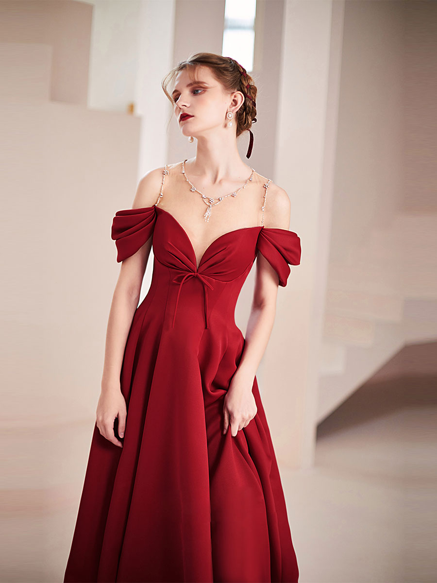 Elegant Burgundy Satin Long Prom Dress with Round Neckline - Perfect for Graduation, Formal Events & Evening Parties