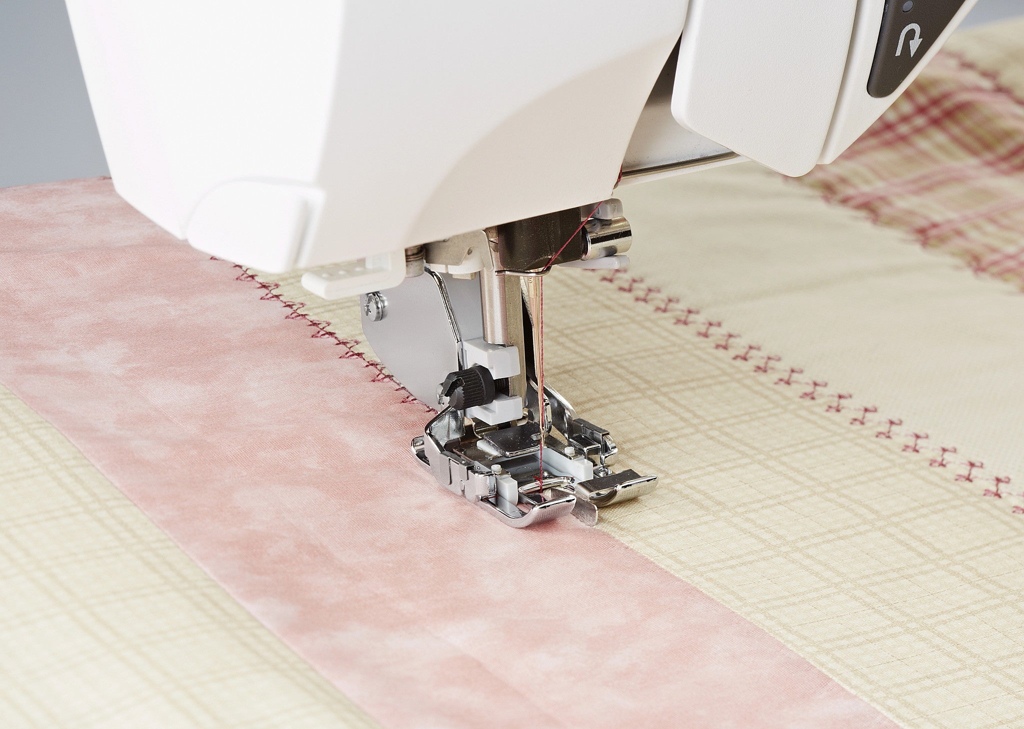 HUSQVARNA VIKING Changeable Decorative Guide Foot for Sewing Machines - Perfect for Quilting, Embroidery & Decorative Stitching