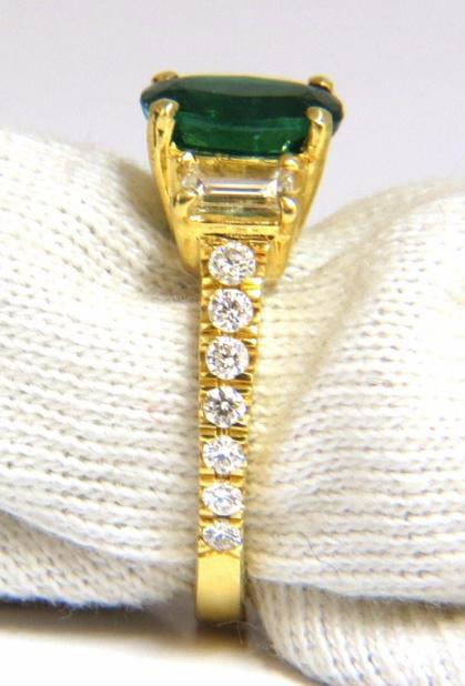 GIA Certified 2.68 Carat Natural Emerald and Diamond Ring in 18K Gold - Elegant Jewelry for Weddings, Anniversaries & Special Occasions