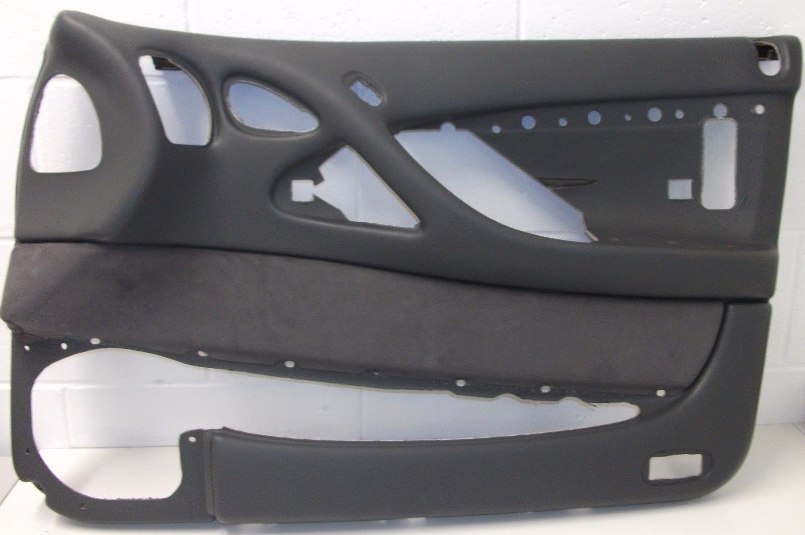 Original Holden VT Series 1 Calais Right Hand Front Door Trim Panel - Replacement Interior Car Part for Holden Commodore VT Models (1997-2000) - Perfect for Vehicle Restoration & DIY Auto Repair Projects