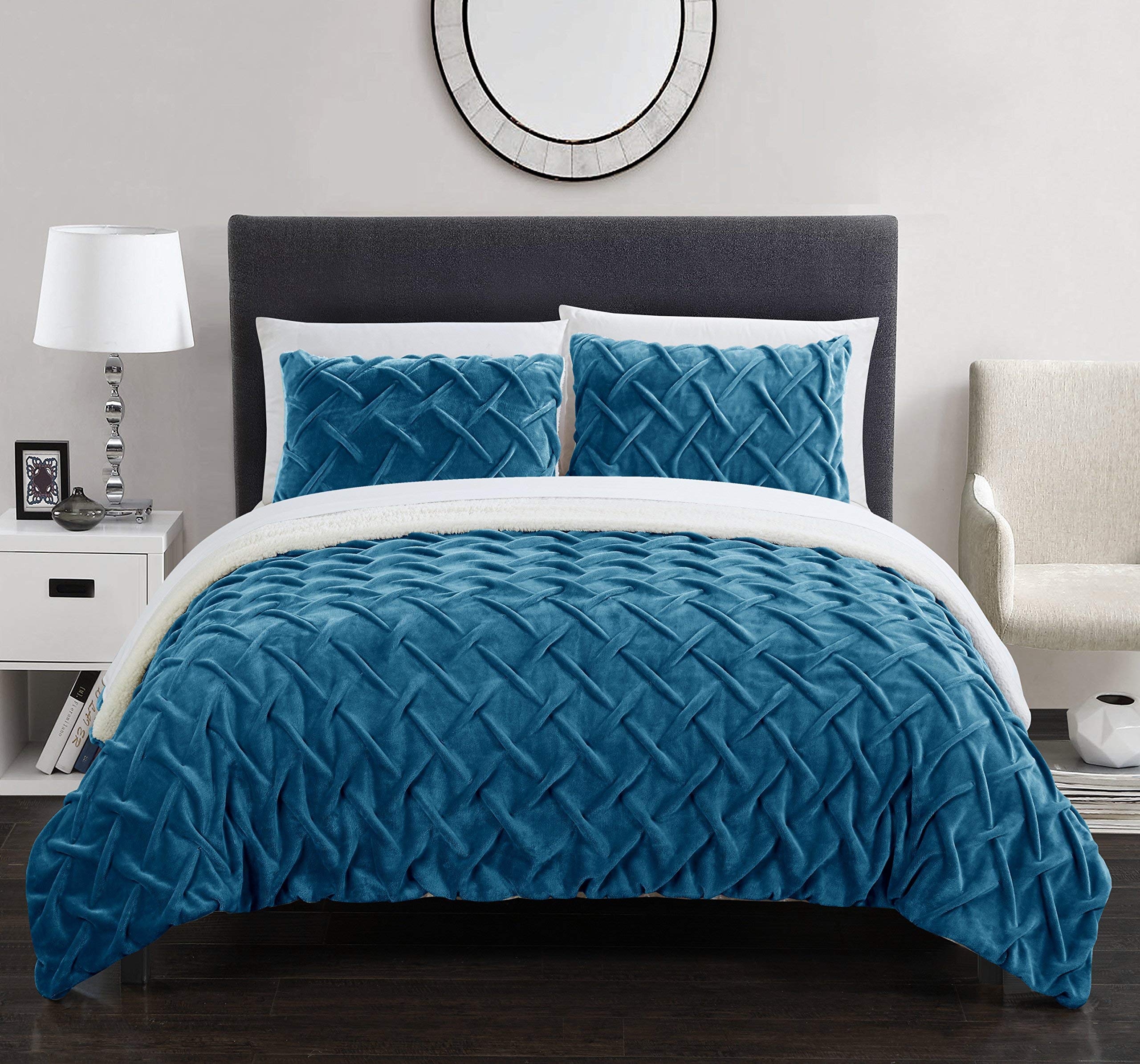 Luxury Naama Comforter Set - Ultra Soft Micro Mink & Sherpa Lined Bedding with Criss Cross Pinch Pleat Design - Includes Decorative Pillow Shams - Queen Size - Teal Blue - Perfect for Master Bedroom, Guest Room & Cozy Winter Nights