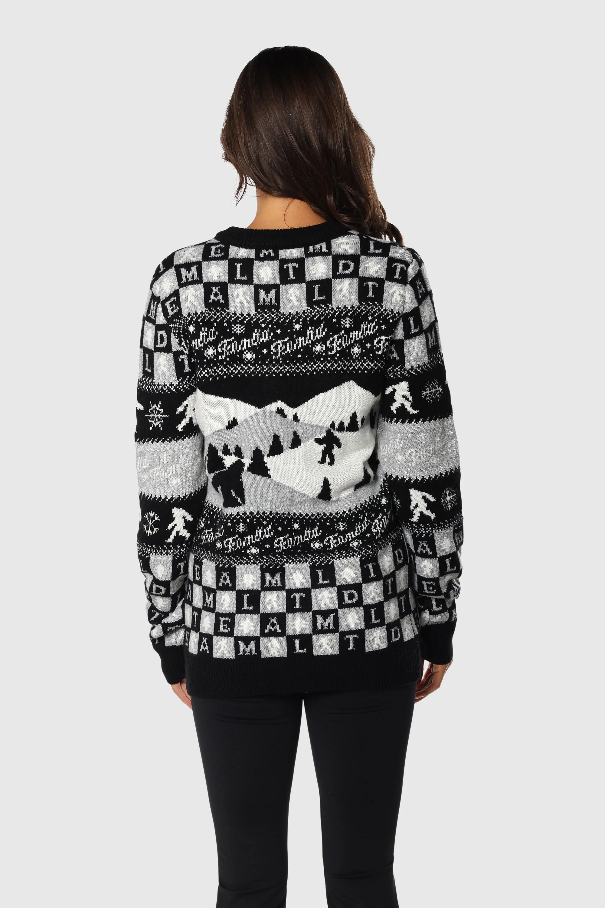 YETI Party Sweater - Warm & Cozy Pullover for Winter Holidays, Christmas & Festive Gatherings - Perfect for Outdoor Events & Casual Wear