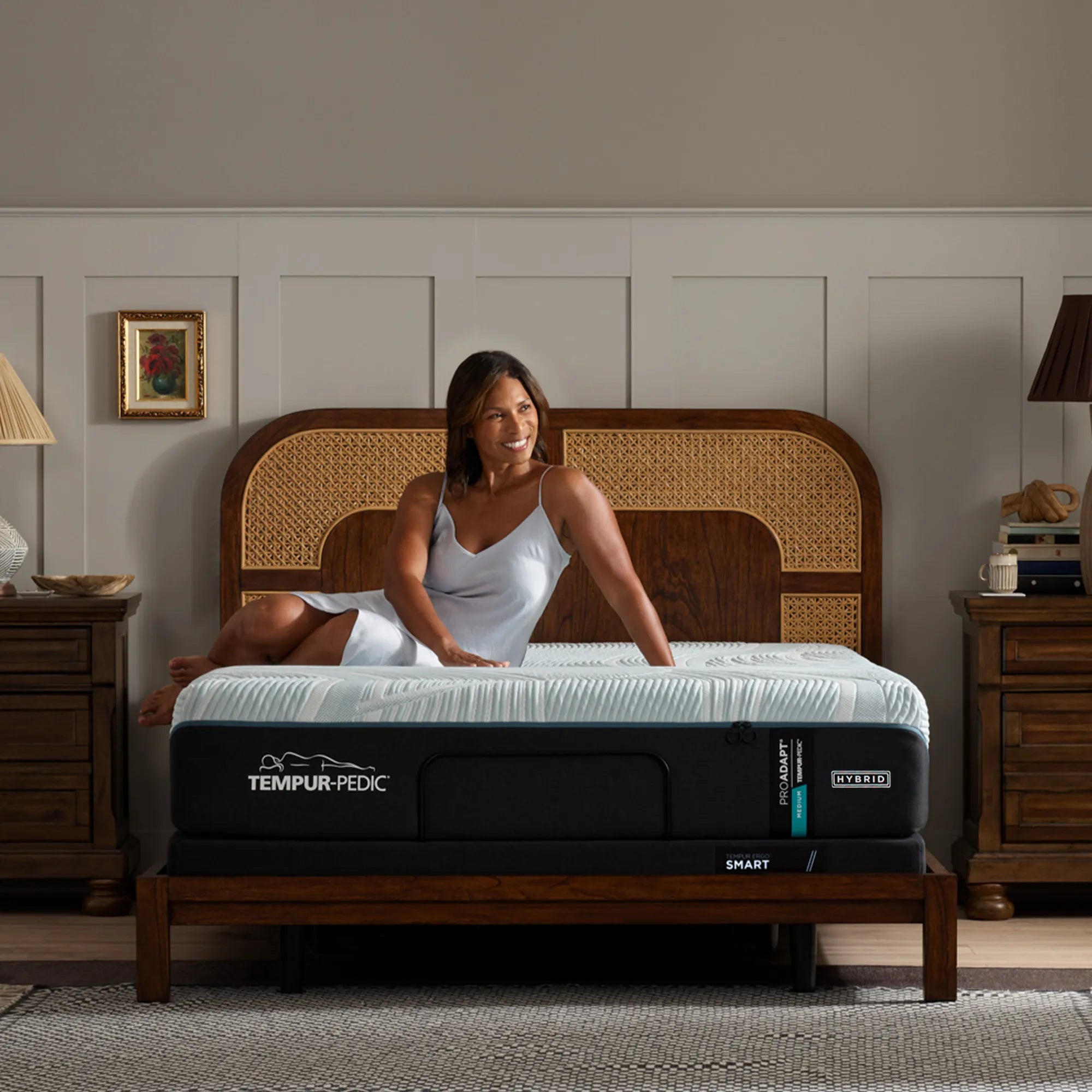 TEMPUR ProAdapt® Medium Hybrid Mattress - Premium Memory Foam & Coil Support for Back Pain Relief - Perfect for Side Sleepers & Couples (Queen Size)