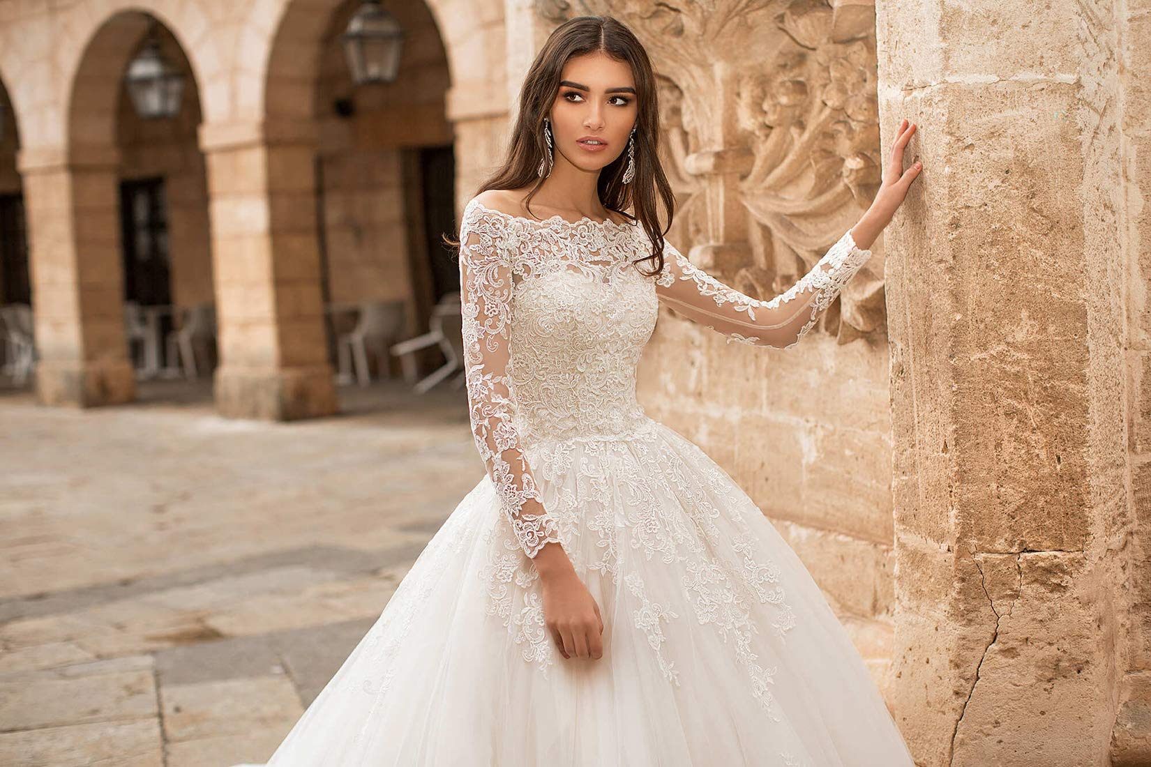 Elegant Off Shoulder Long Sleeve Lace Wedding Dress for Women - Ivory Beach Bridal Gown | Perfect for Beach Weddings, Princess-Themed Ceremonies & Romantic Photoshoots