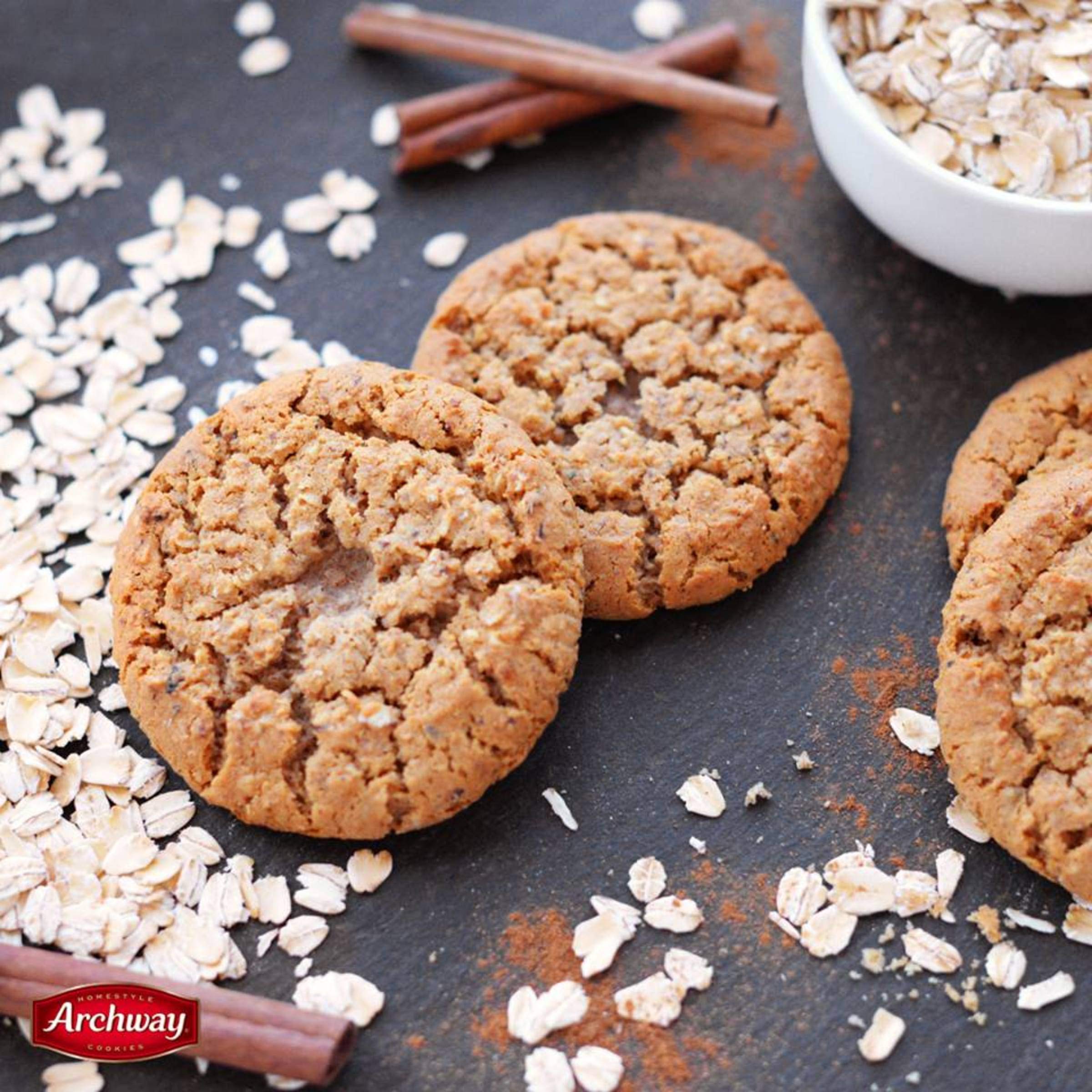 Archway Oatmeal Cookies - 10 Oz (Pack of 12) | Soft & Chewy Homemade Style Cookies | Perfect for Snacking, Lunchboxes & Family Gatherings