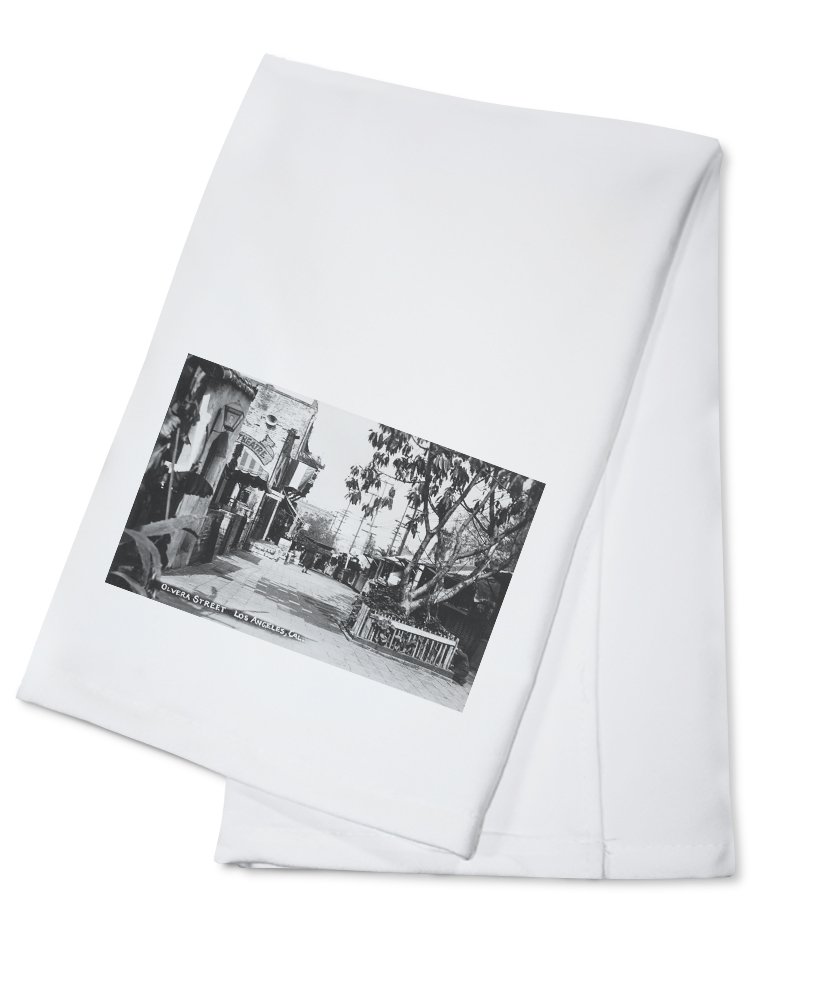 Los Angeles CA Olvera Street Photography Print - 100% Cotton Tea Towel & Decorative Hand Towel for Kitchen, Bathroom & Home Decor - Perfect for Gifts, Housewarming & Spanish-Themed Decor