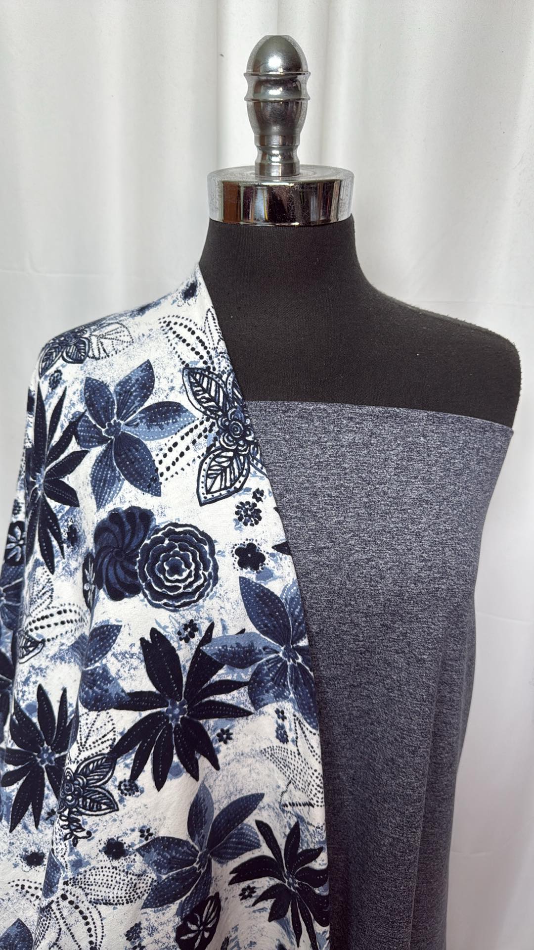 PEACOAT WHITE/NAVY FLORAL FABRIC BUNDLE - 2 Yards Peacoat White Peached PF & 2 Yards Navy Floral Cotton Sateen FT (Pre-Washed) A27088 - Perfect for Quilting, Dressmaking & Home Decor Projects