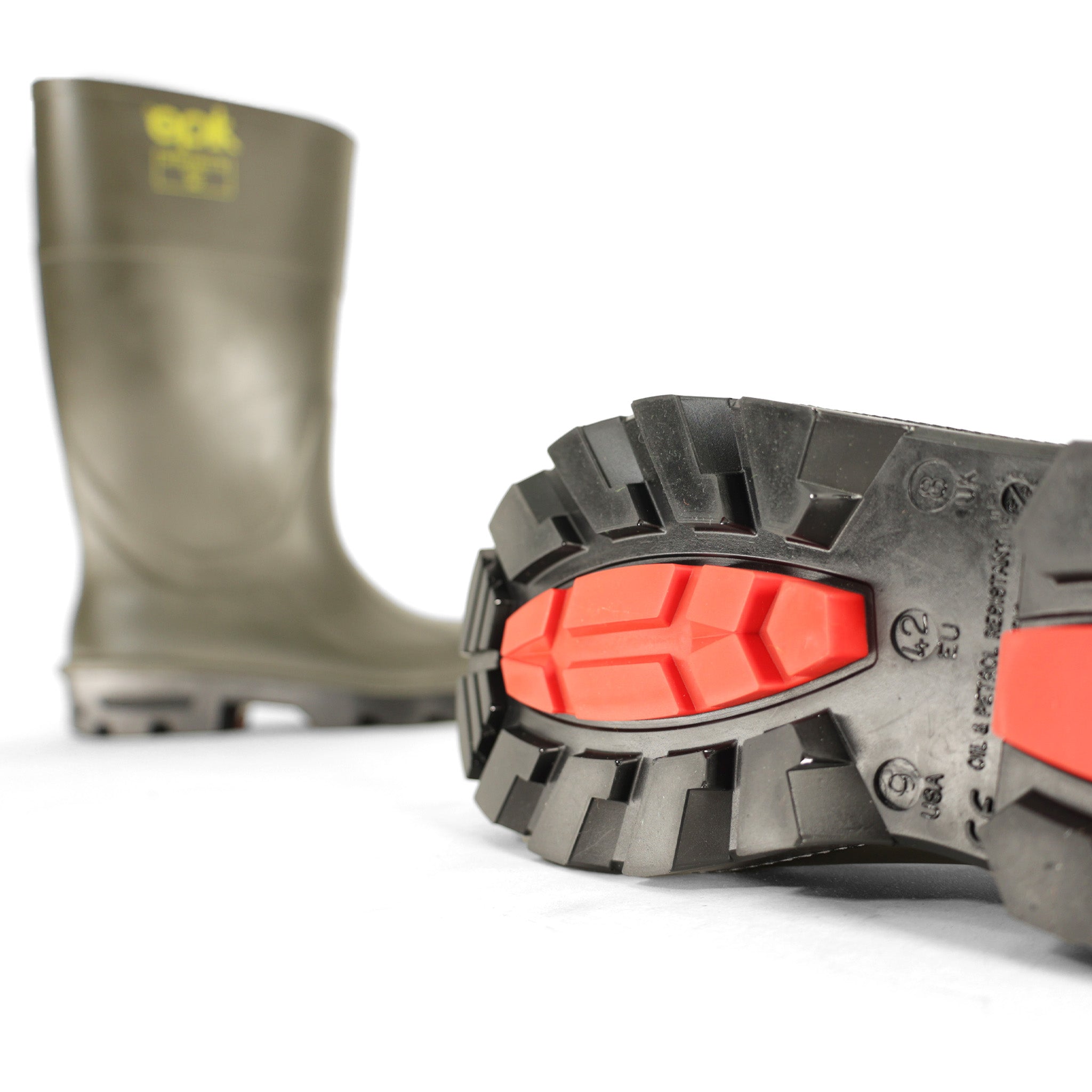 Anti-Slip Tread Safety Boots for Men & Women - Heavy Duty Work Boots with Steel Toe & Waterproof Protection - Ideal for Construction, Warehouse & Outdoor Work