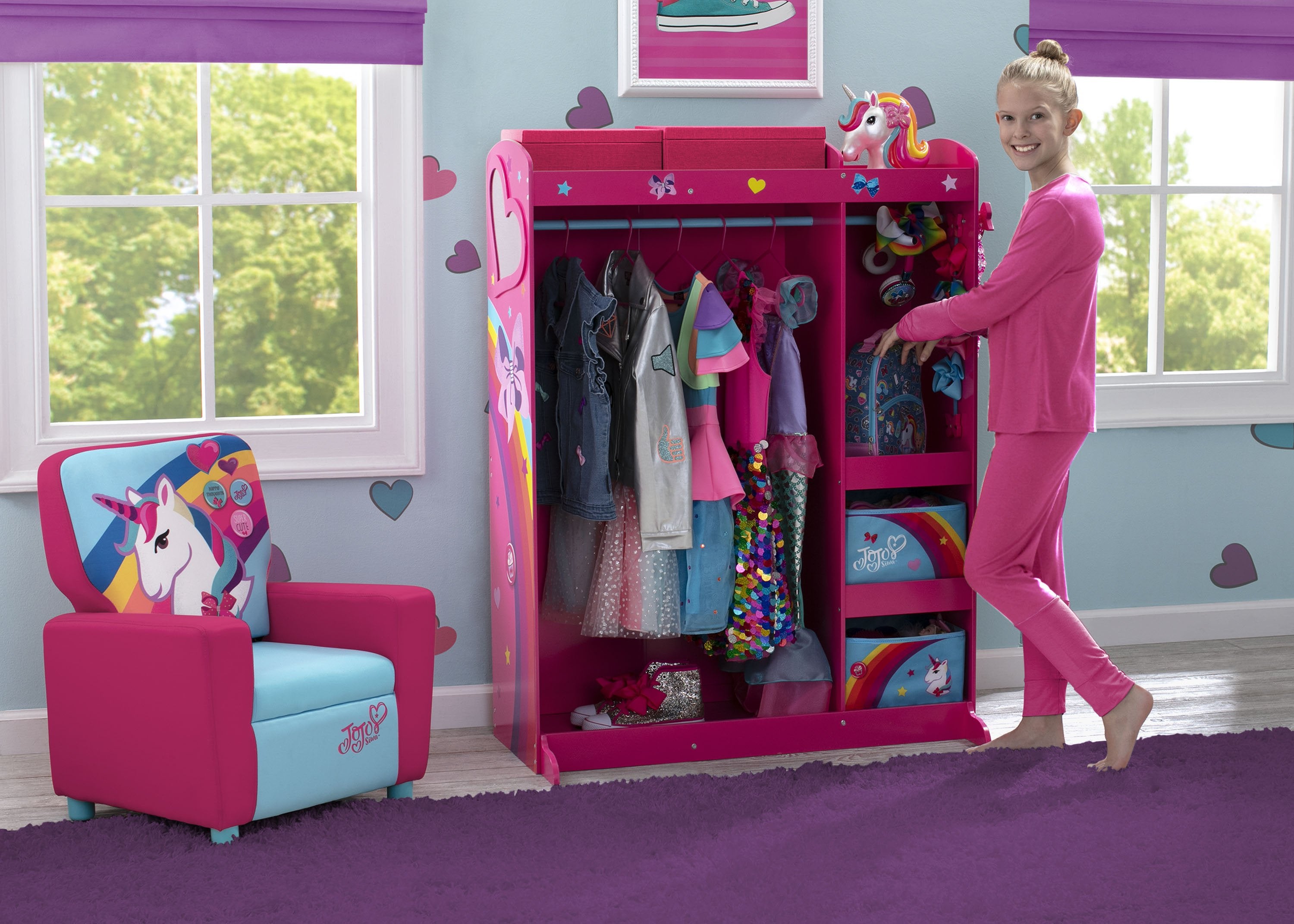JoJo Siwa Girls' Dress Up Boutique Set - Sparkly Costume & Play Accessories for Kids - Perfect for Birthday Parties, Dress-Up Play & Themed Events