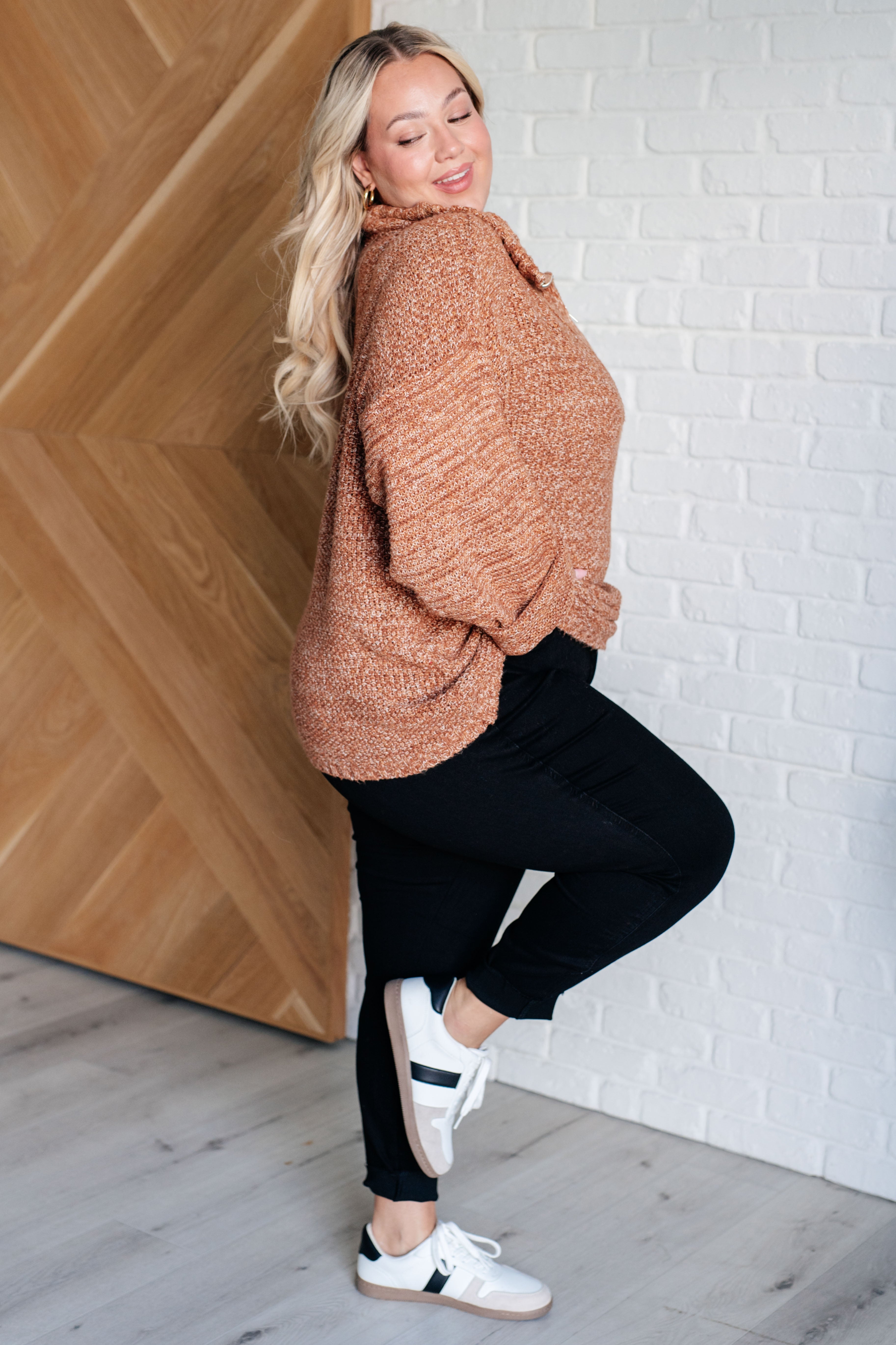 Something's Got a Hold On Me Oversized Sweater - Cozy Oversized Knit Pullover for Women | Perfect for Fall & Winter Layering, Casual Outfits and Lounge Wear