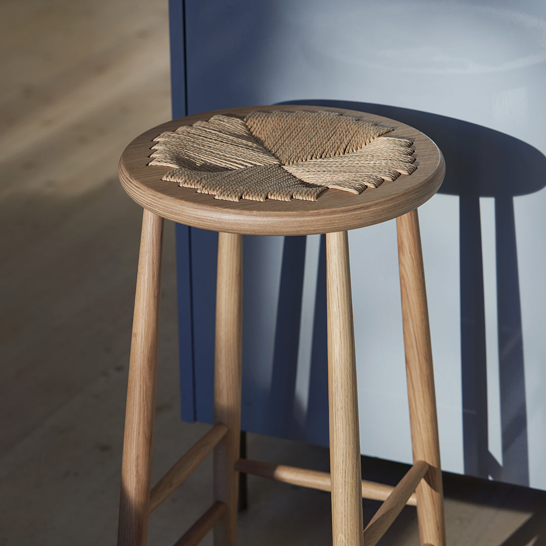 J165C Modern Counter Stool - Adjustable Height Bar Stool with Padded Seat - Perfect for Kitchen Island, Breakfast Bar & Home Decor