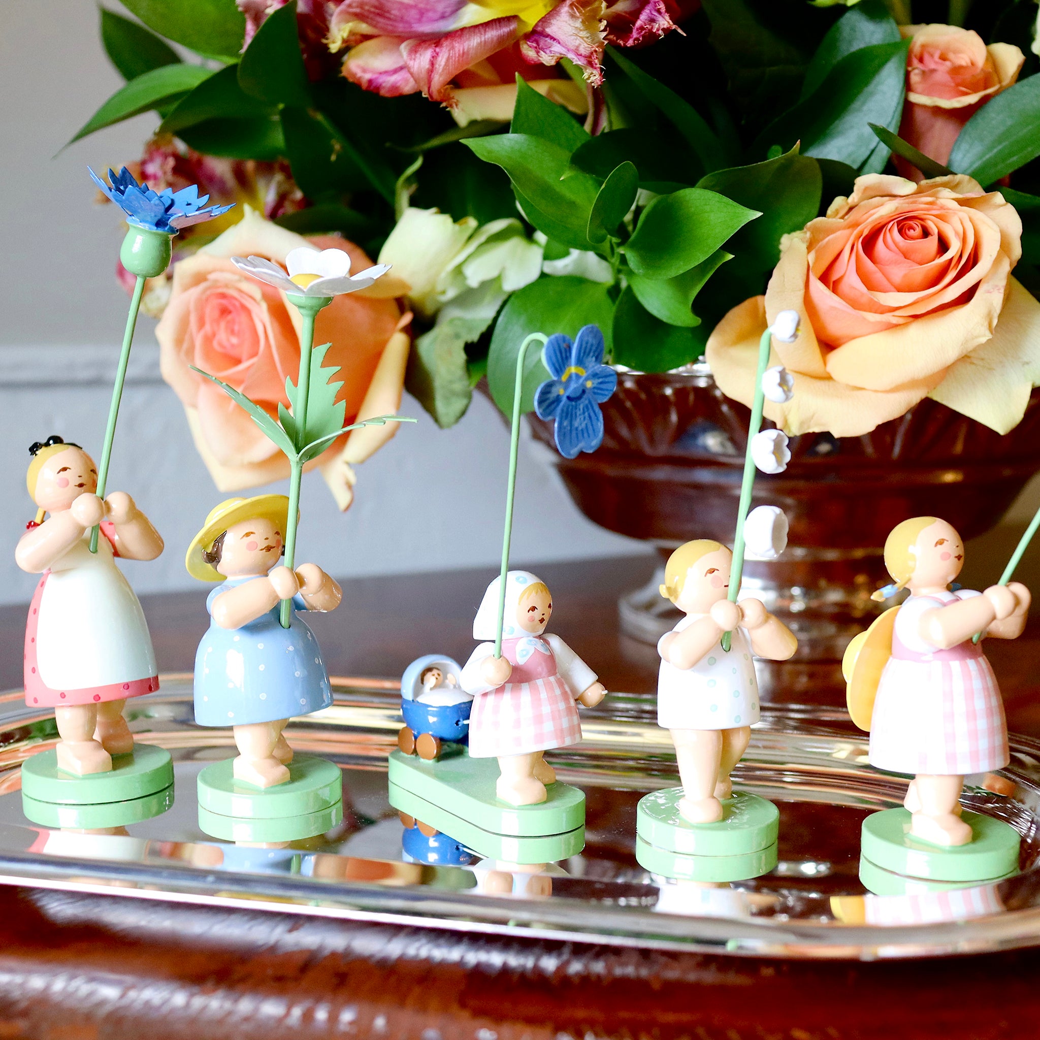 Wendt & Kuhn Girl with Anemone Handcrafted Wooden Figurine - Vintage Home Decor, Collectible Gift for Christmas & Birthday - Perfect for Shelf Display, Nursery Decor, and German Folk Art Collections