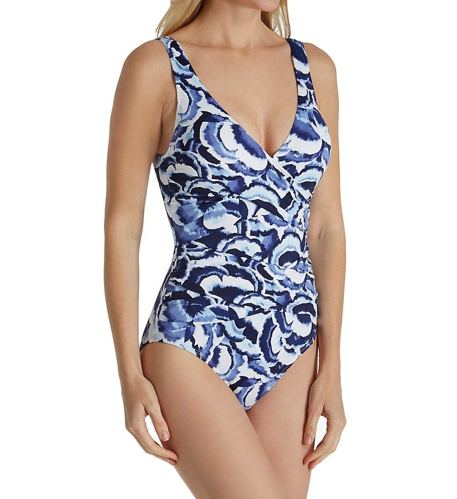 Tommy Bahama Women's Underwire Bikini Top - Comfortable & Supportive Swimwear for Beach, Pool & Vacation | Flattering Fit for Sunbathing & Water Activities