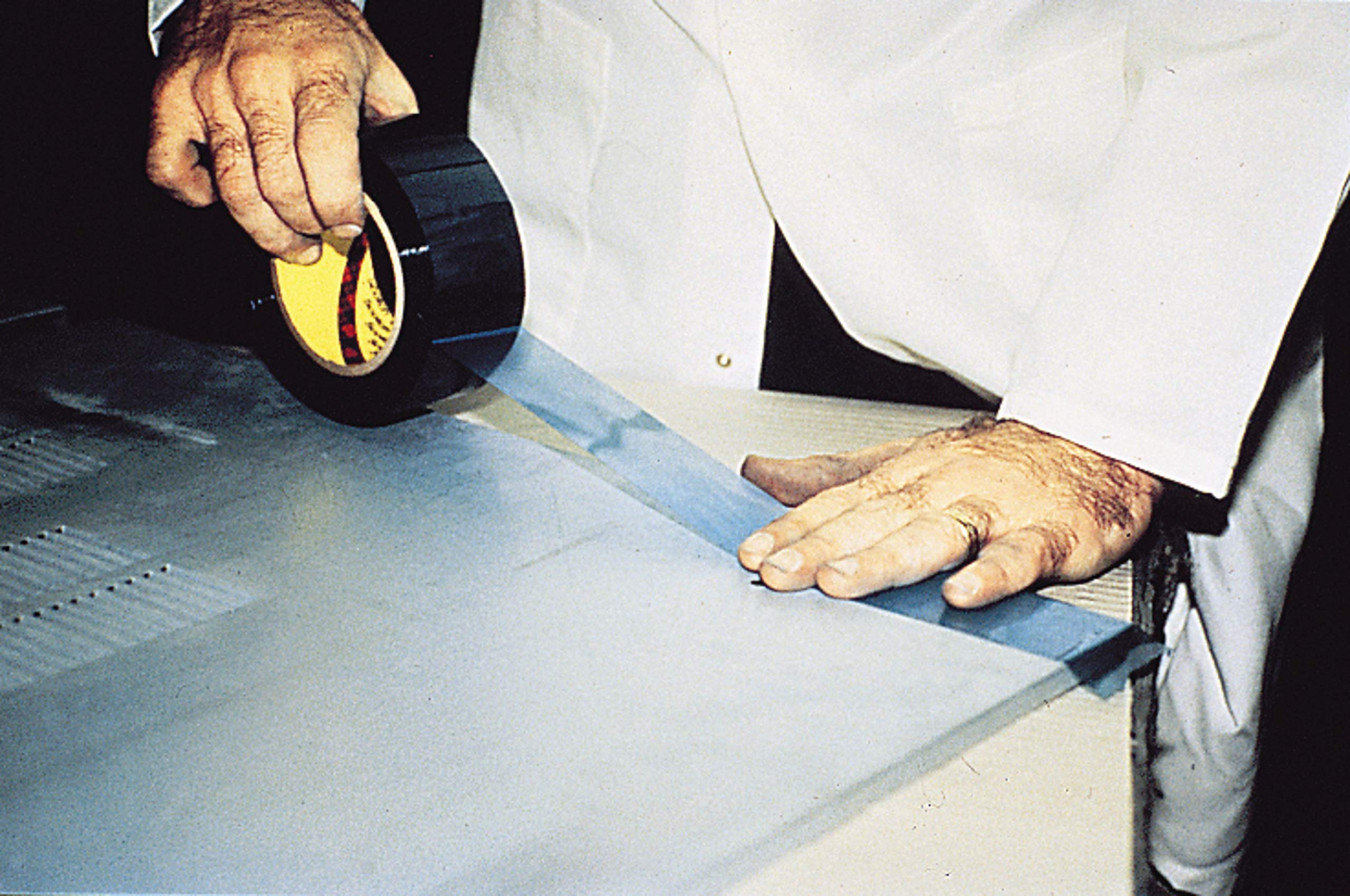 3M 96114-Case Blue Painter's Tape 16