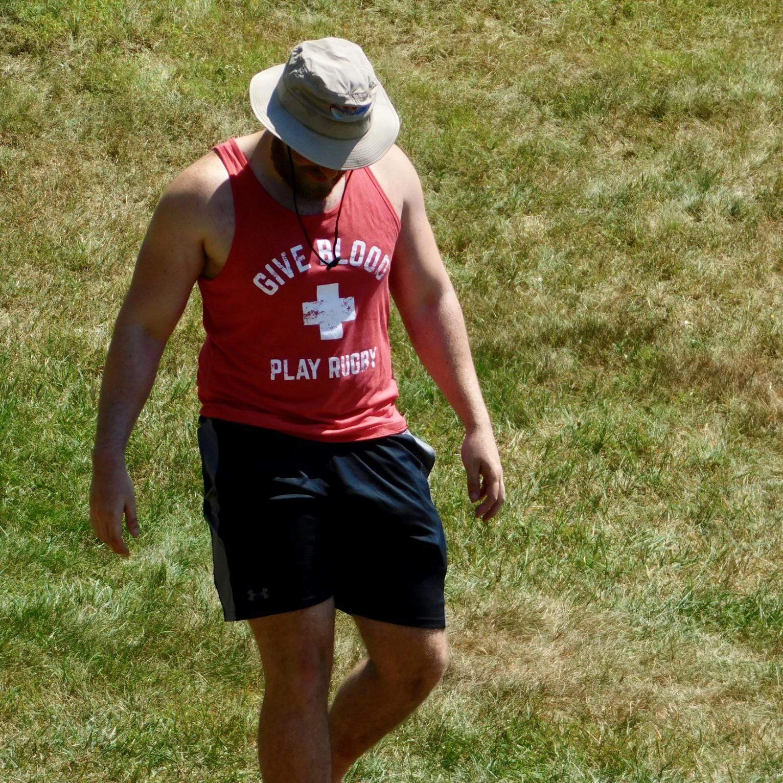 Give Blood Play Rugby Tank Top - Comfortable & Stylish Rugby Shirt for Men & Women - Perfect for Rugby Games, Workouts & Casual Wear