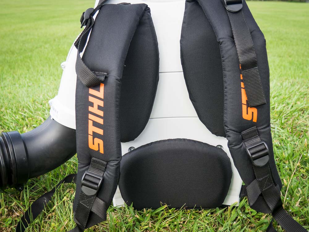 STIHL BR 700 Backpack Leaf Blower - Low Emission, High Power Gas Blower for Yard Cleaning | Perfect for Landscaping, Lawn Care & Fall Leaf Removal