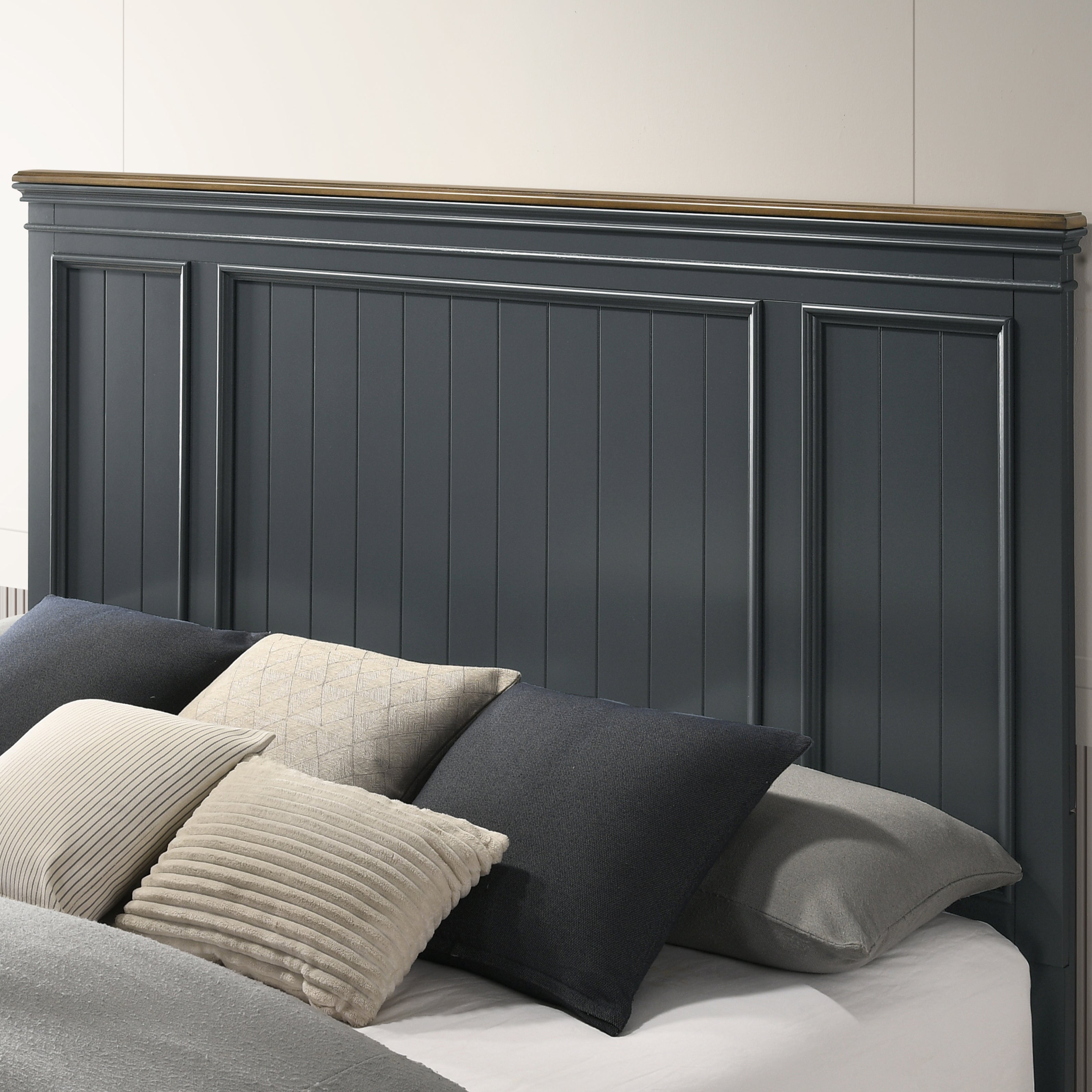 Roundhill Furniture Clelane Wood Bedroom Set with Shiplap Panel Bed - Queen Size, Slate Blue Finish - Modern Farmhouse Bedroom Decor for Master & Guest Rooms