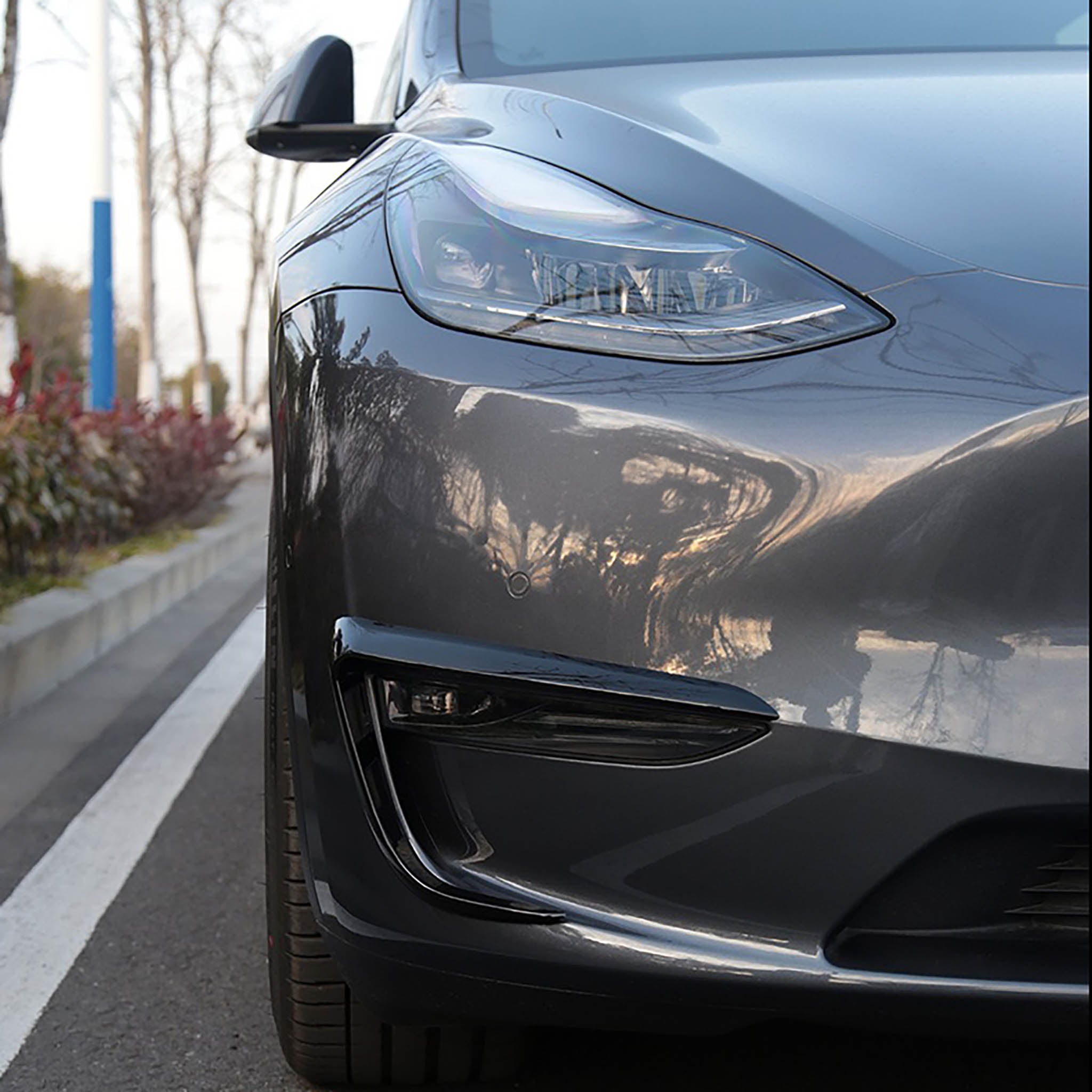 Premium ABS Plastic Fog Light Trim for Tesla Model 3 & Y - Durable Exterior Accessory for Enhanced Style & Protection (Perfect for Night Driving & Custom Car Mods)