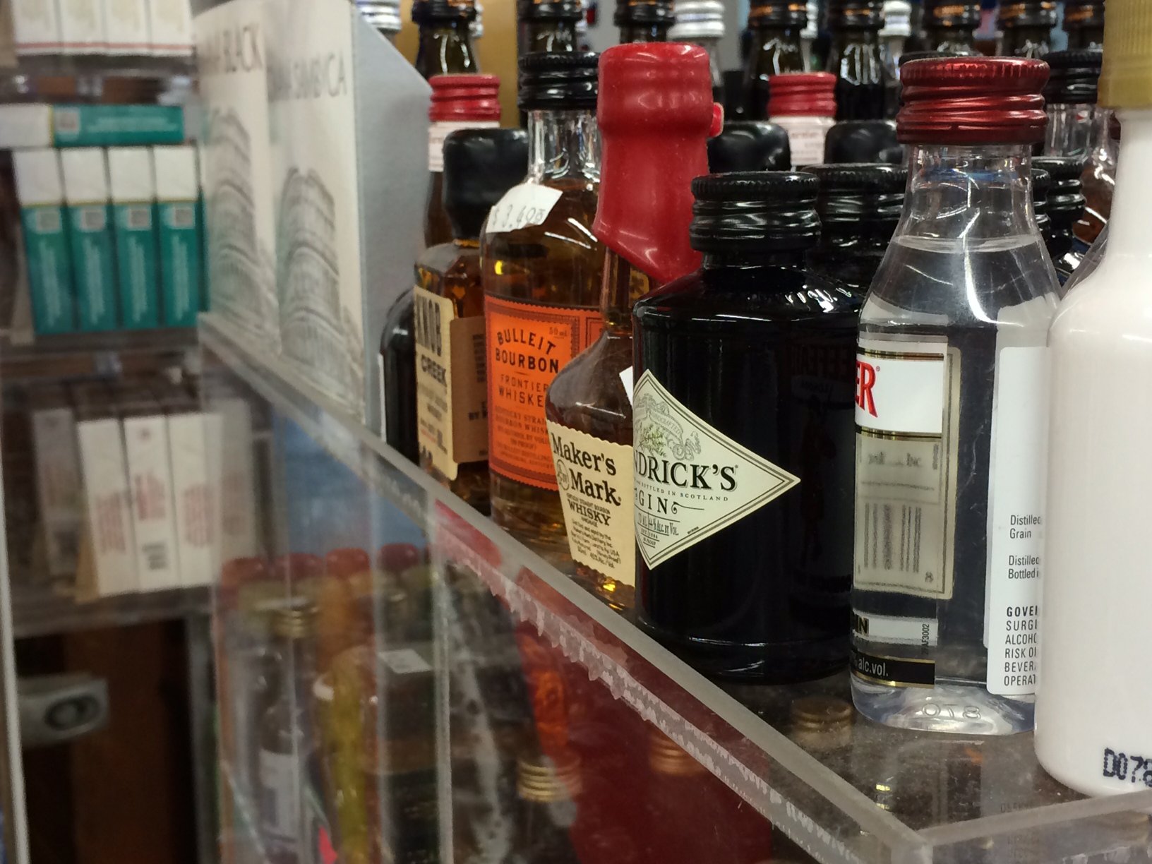 50ml Mini Liquor Shot Bottles - Commercial Display & Point of Sale Items - Perfect for Tasting Events, Bar Promotions & Wedding Favors (sh_mini6)