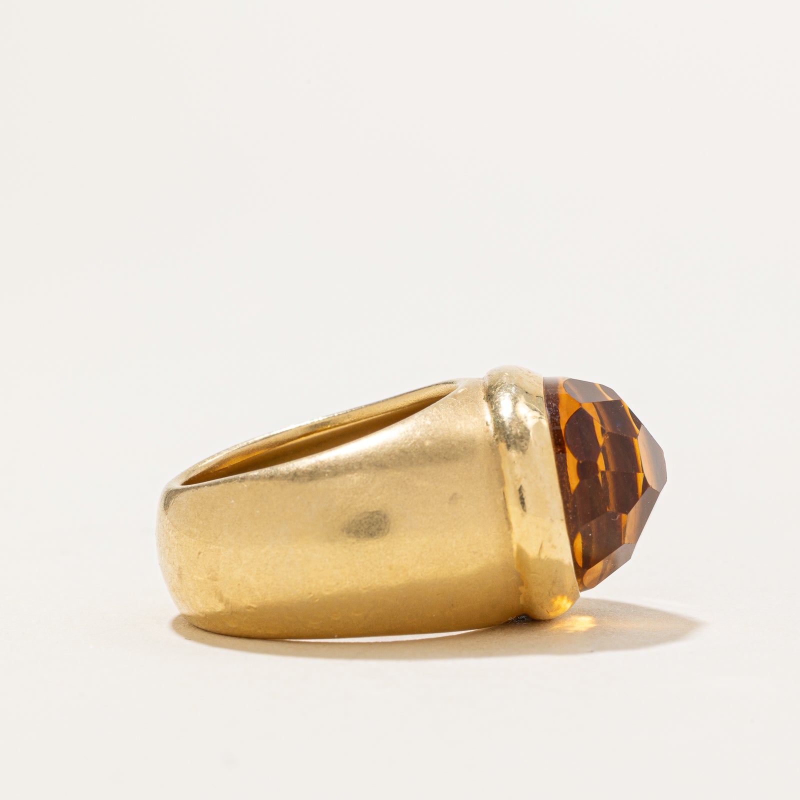 Pomellato 18K Yellow Gold Citrine Cocktail Ring - 12.00 Carat Oval Cut Gemstone, Size 6.5 - Elegant Statement Jewelry for Parties, Weddings & Special Occasions