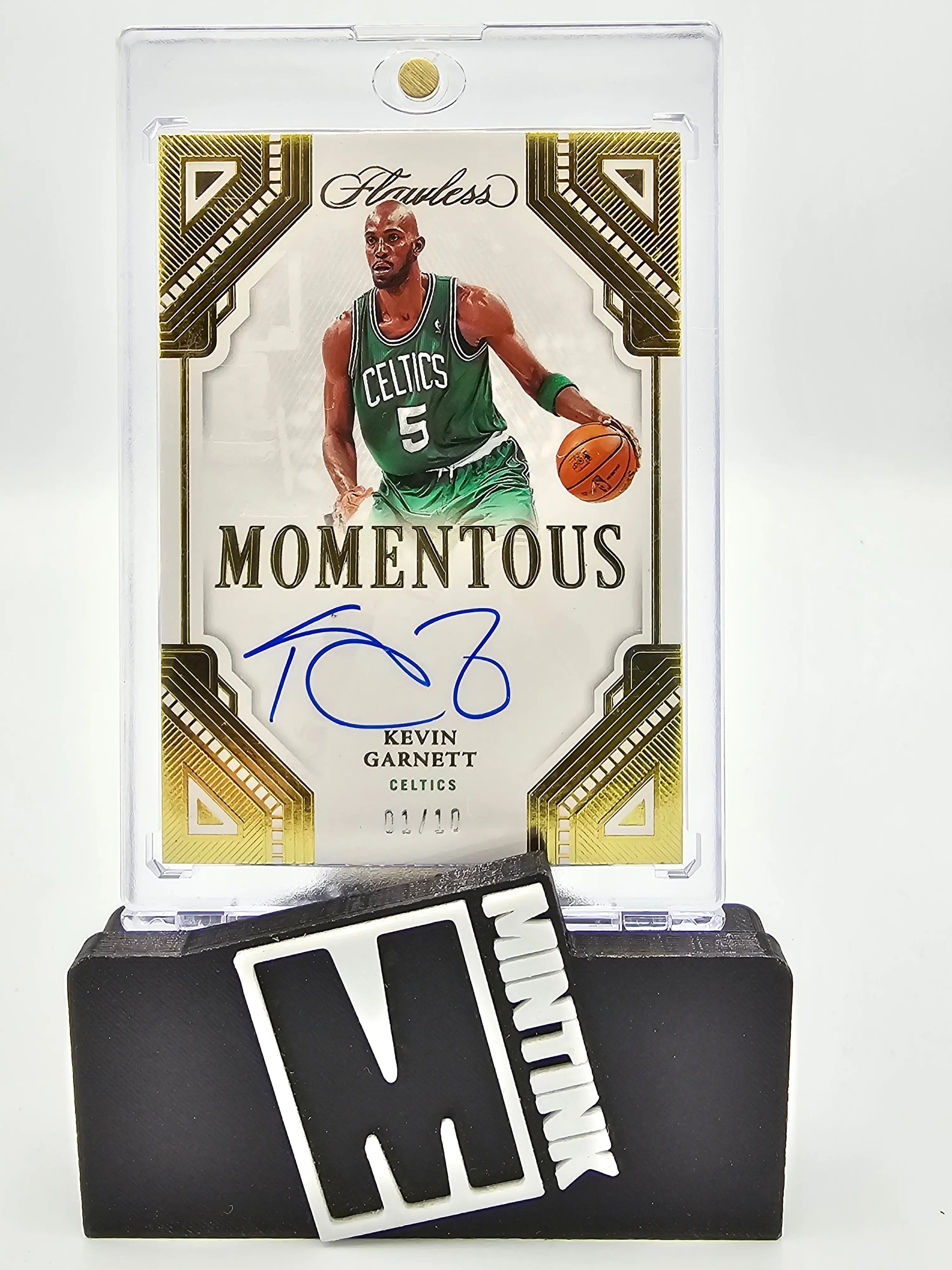 2022-23 Panini Flawless Kevin Garnett Gold Momentous Autograph Basketball Card 01/10 #MA KVG - Rare Collectible for NBA Memorabilia Fans & Sports Card Investors