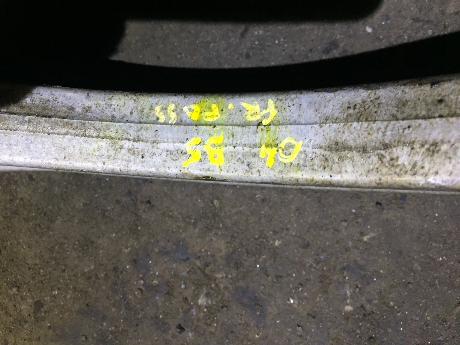 Volkswagen Passat Front Right Lower Control Arm OEM Replacement 2001-2005 - Perfect for Suspension Repair & Maintenance